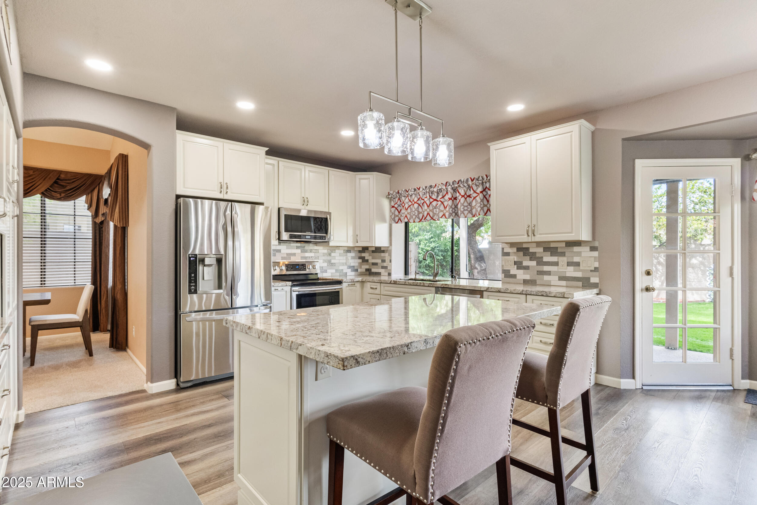 1214 W IRIS Drive, Gilbert