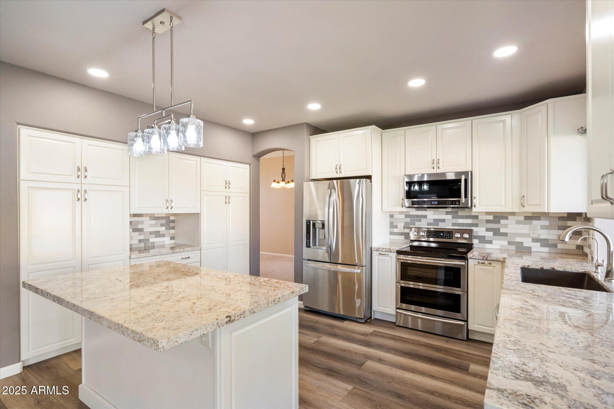 1214 W IRIS Drive, Gilbert