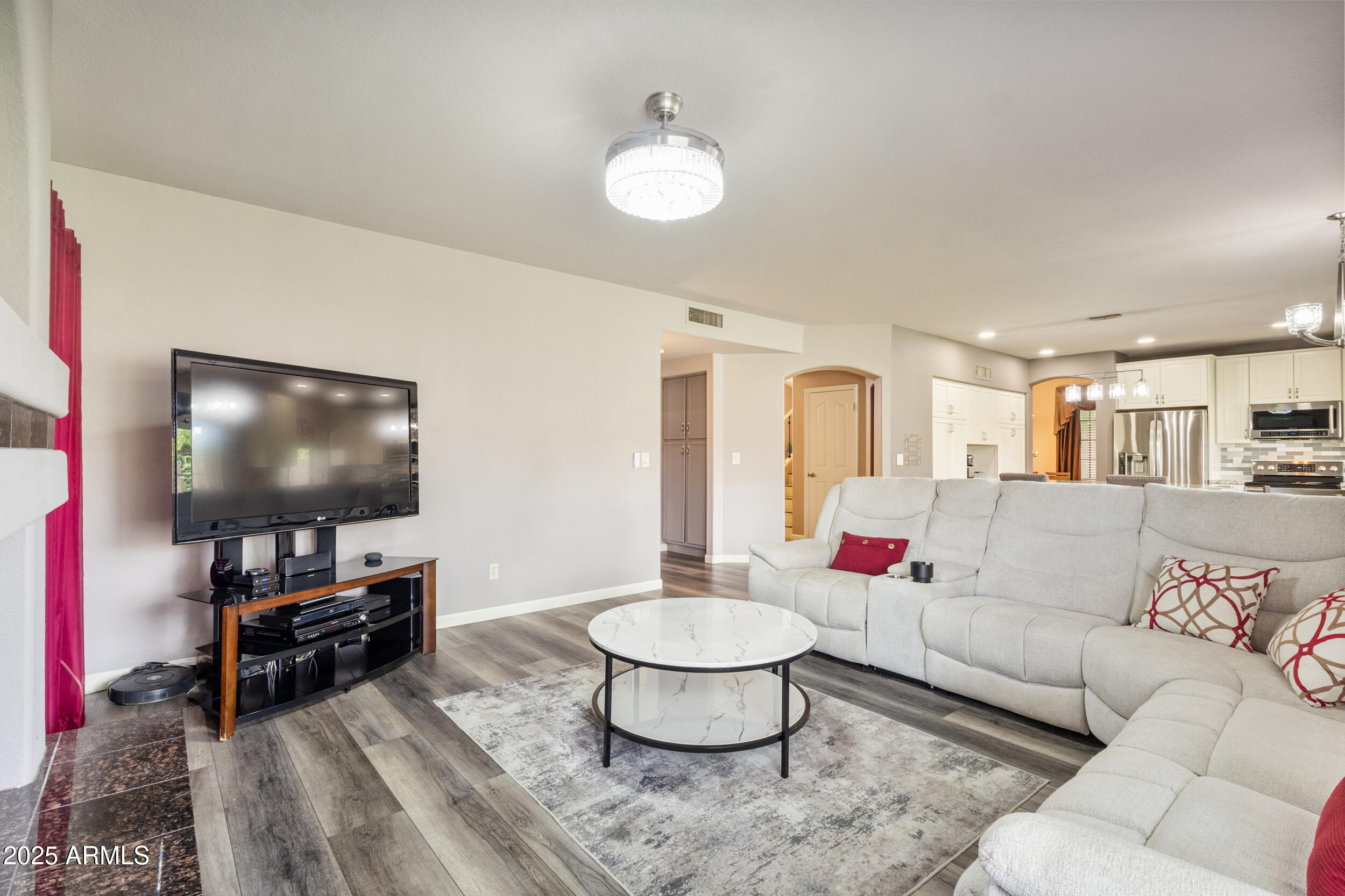 1214 W IRIS Drive, Gilbert