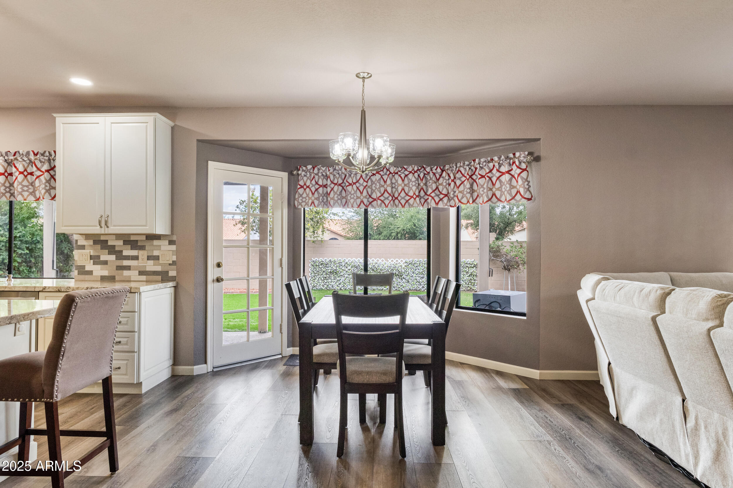 1214 W IRIS Drive, Gilbert
