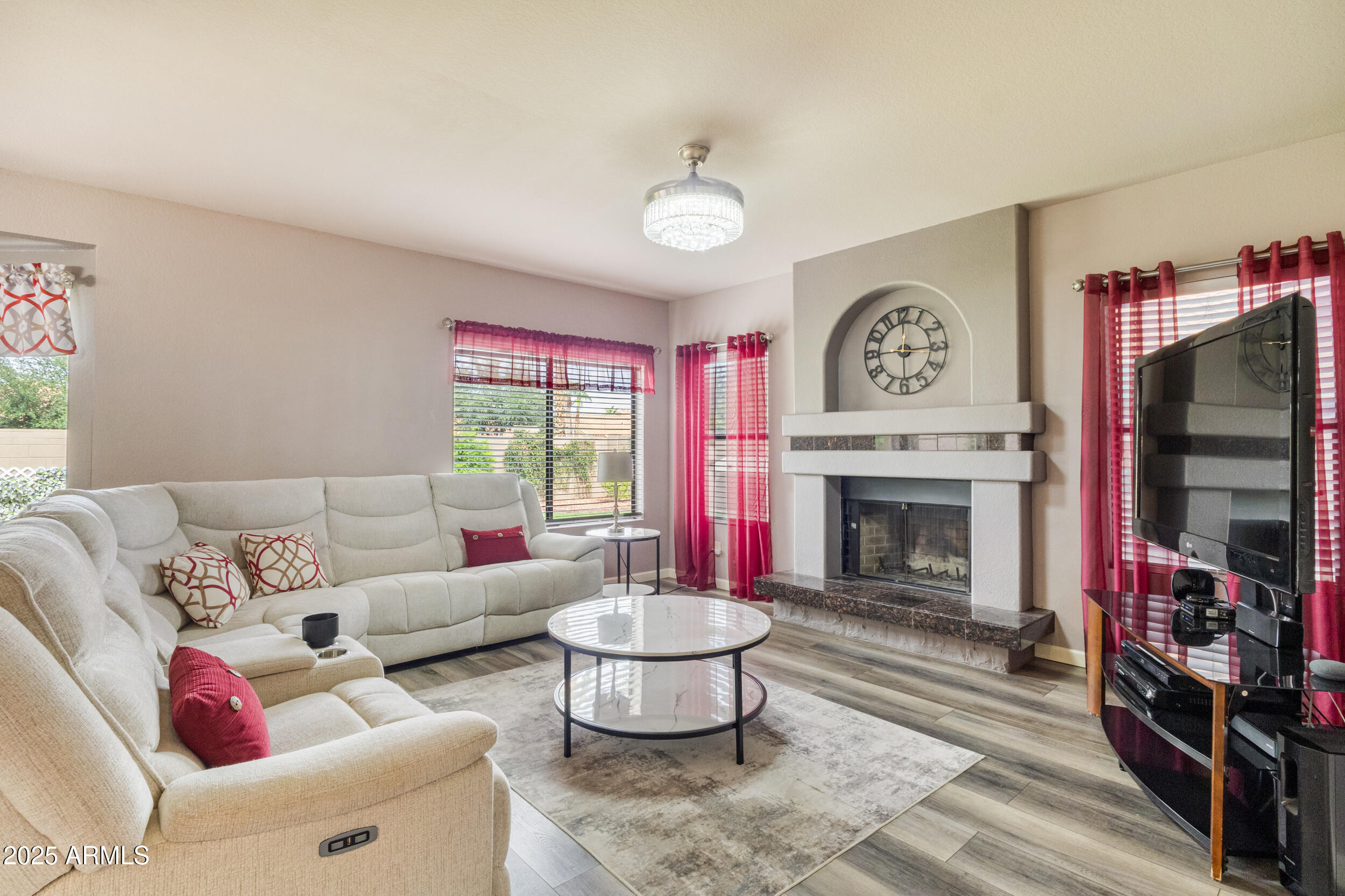 1214 W IRIS Drive, Gilbert