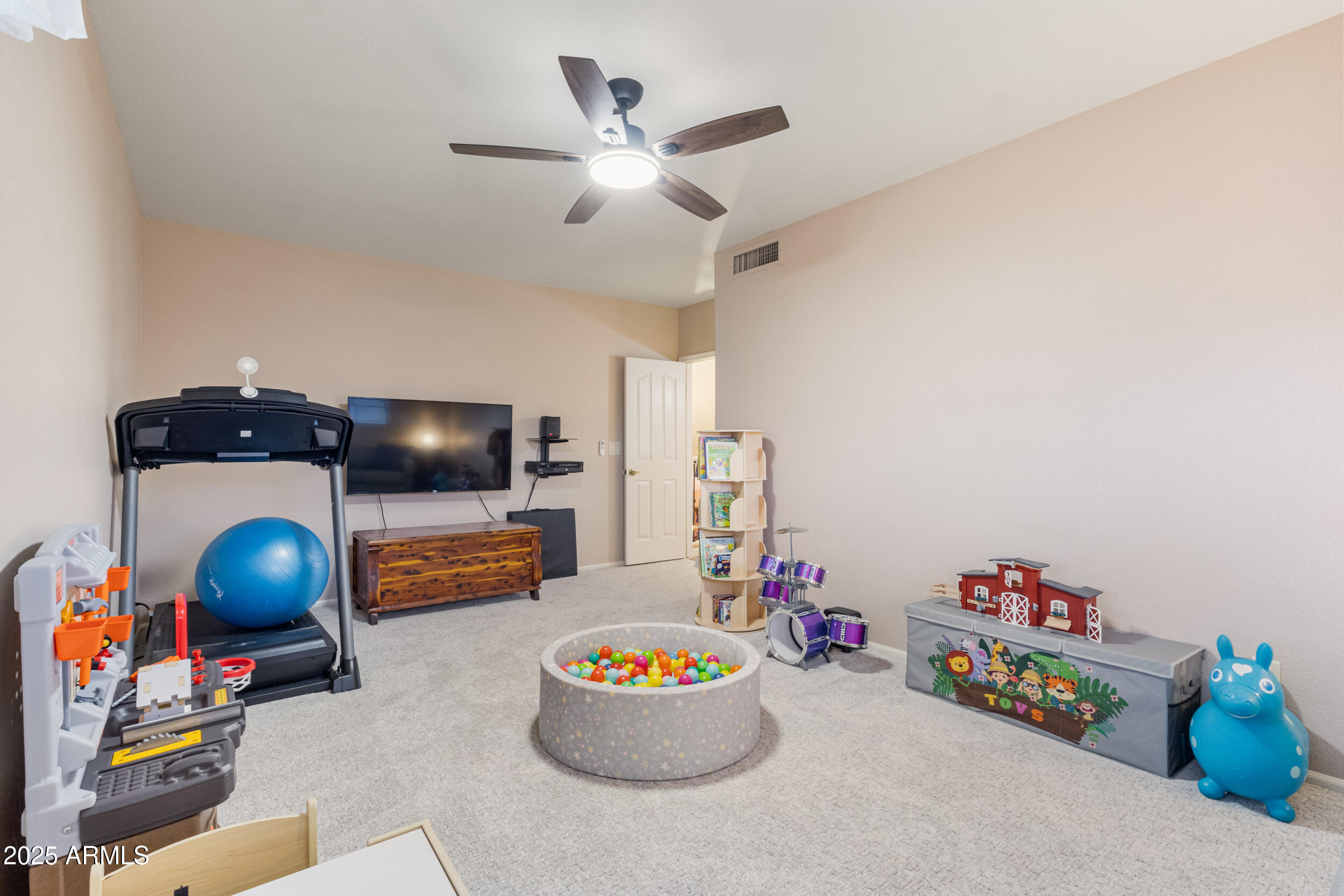 1214 W IRIS Drive, Gilbert
