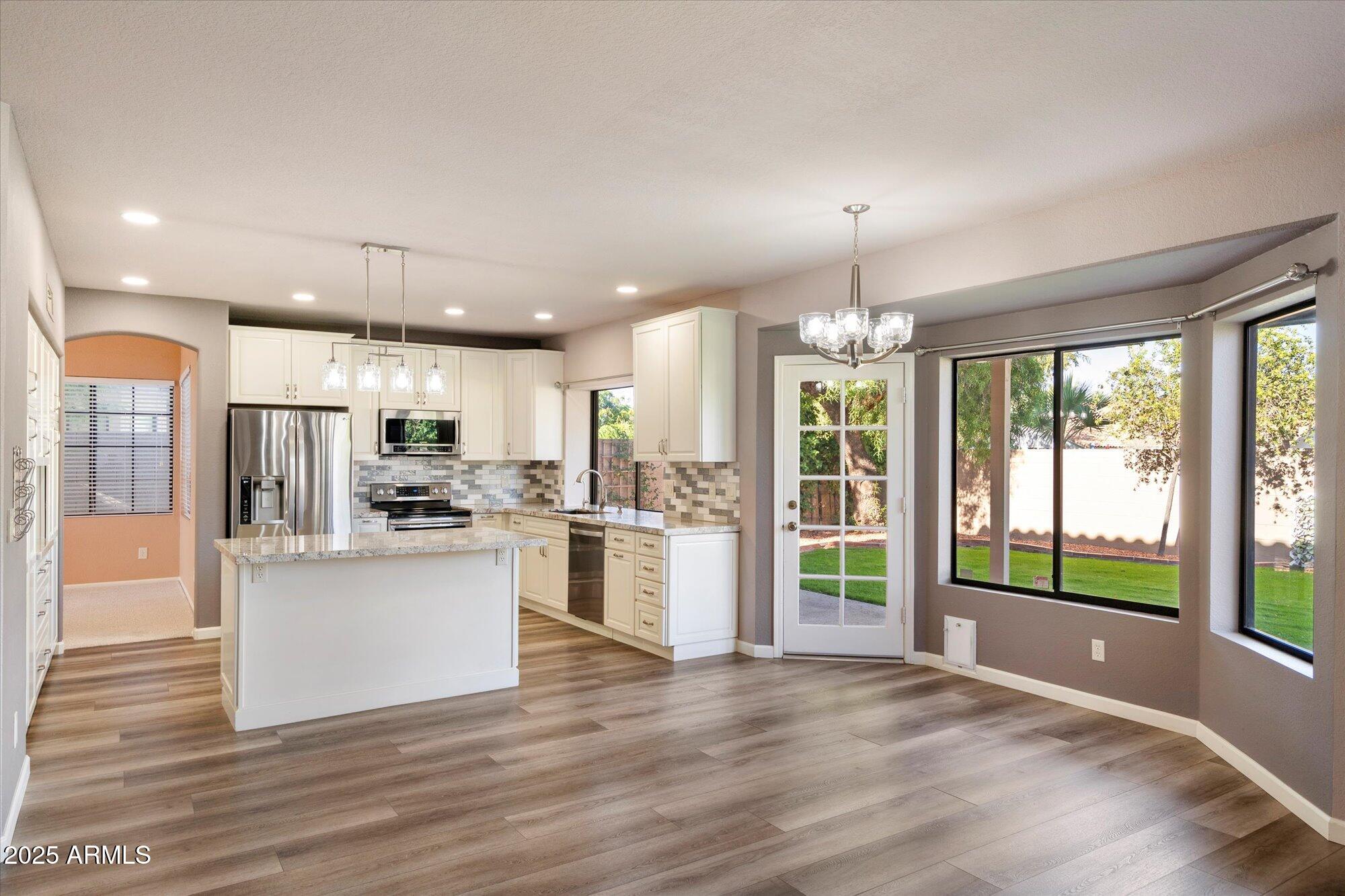 1214 W IRIS Drive, Gilbert