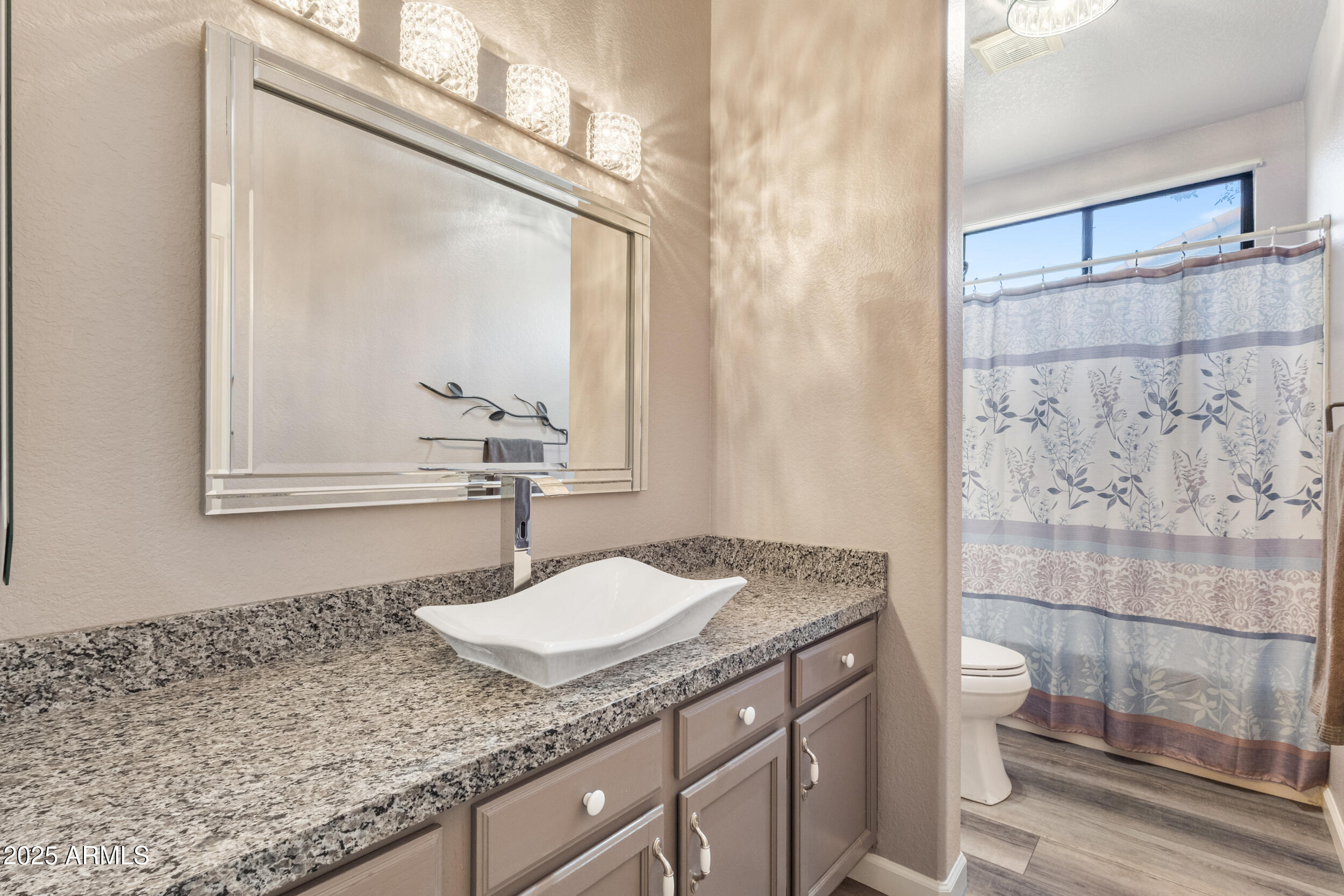 1214 W IRIS Drive, Gilbert