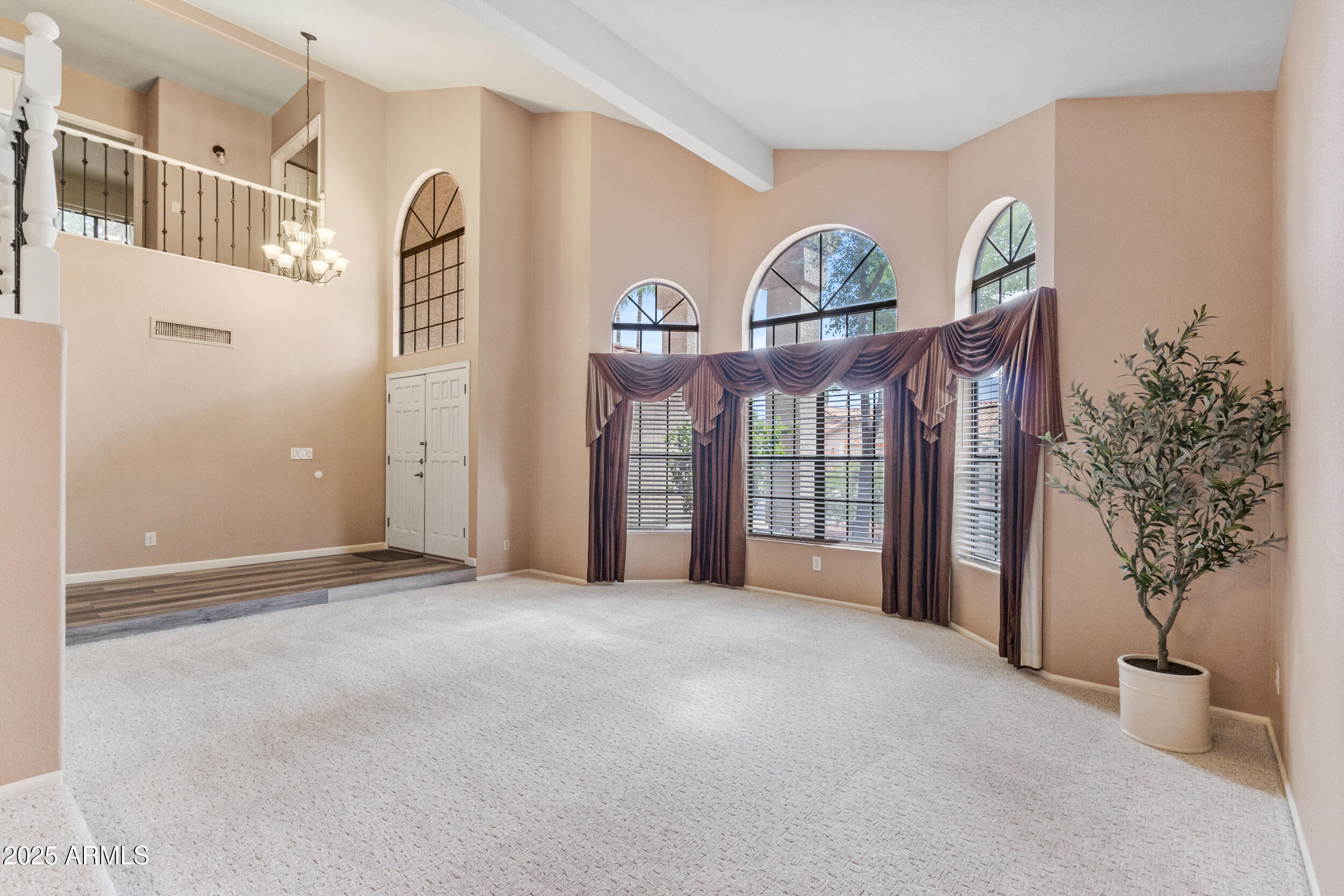 1214 W IRIS Drive, Gilbert