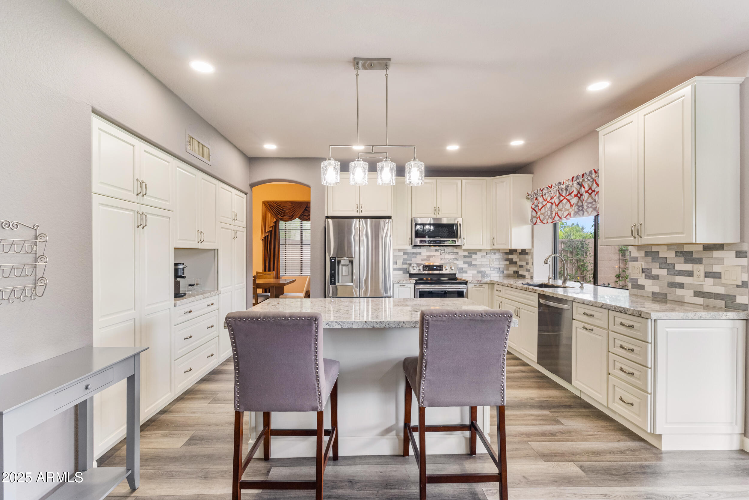 1214 W IRIS Drive, Gilbert