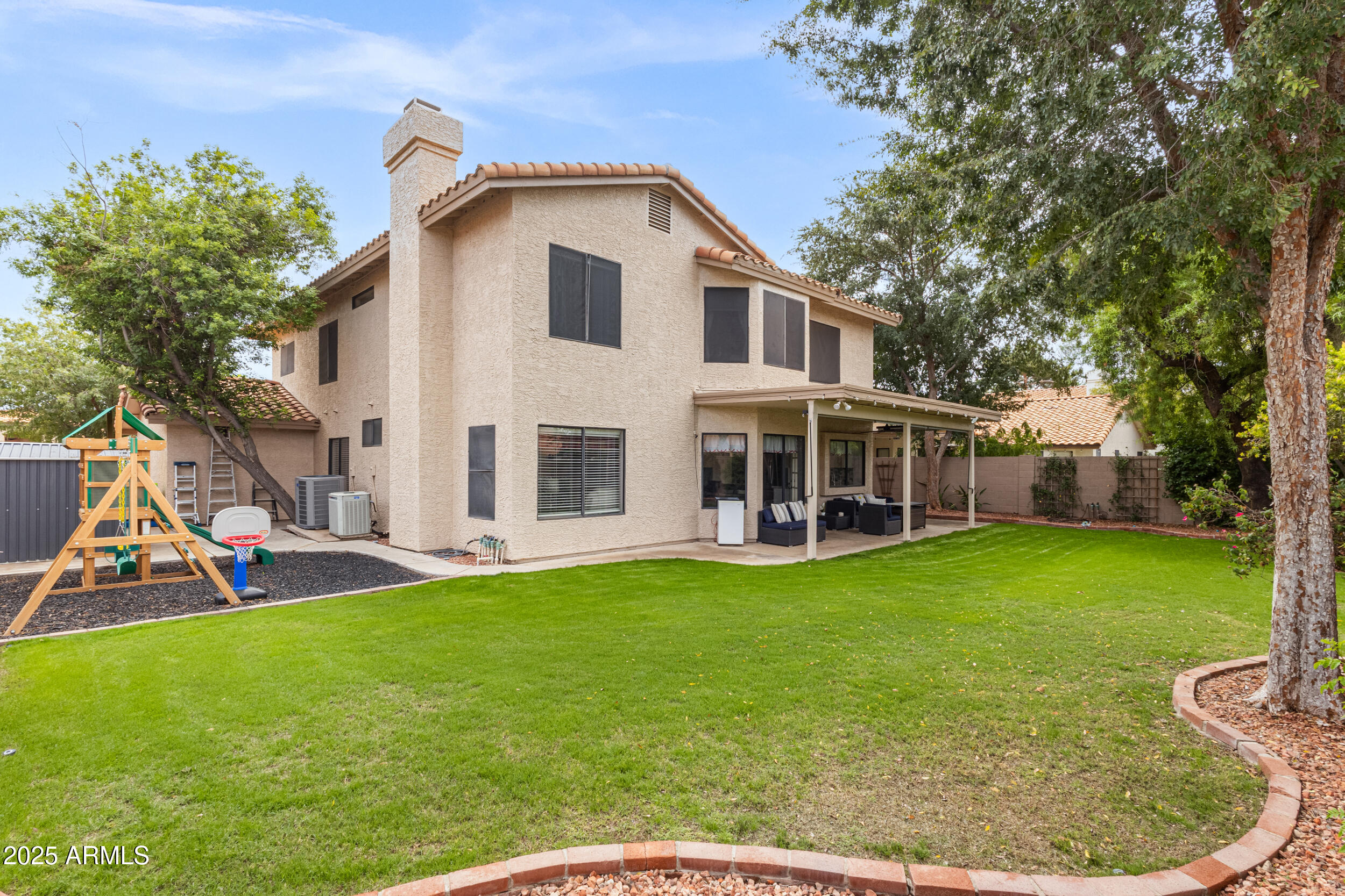 1214 W IRIS Drive, Gilbert