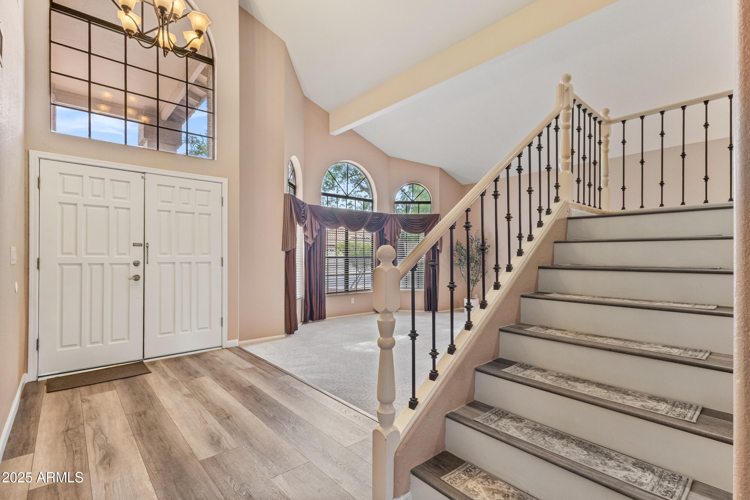 1214 W IRIS Drive, Gilbert