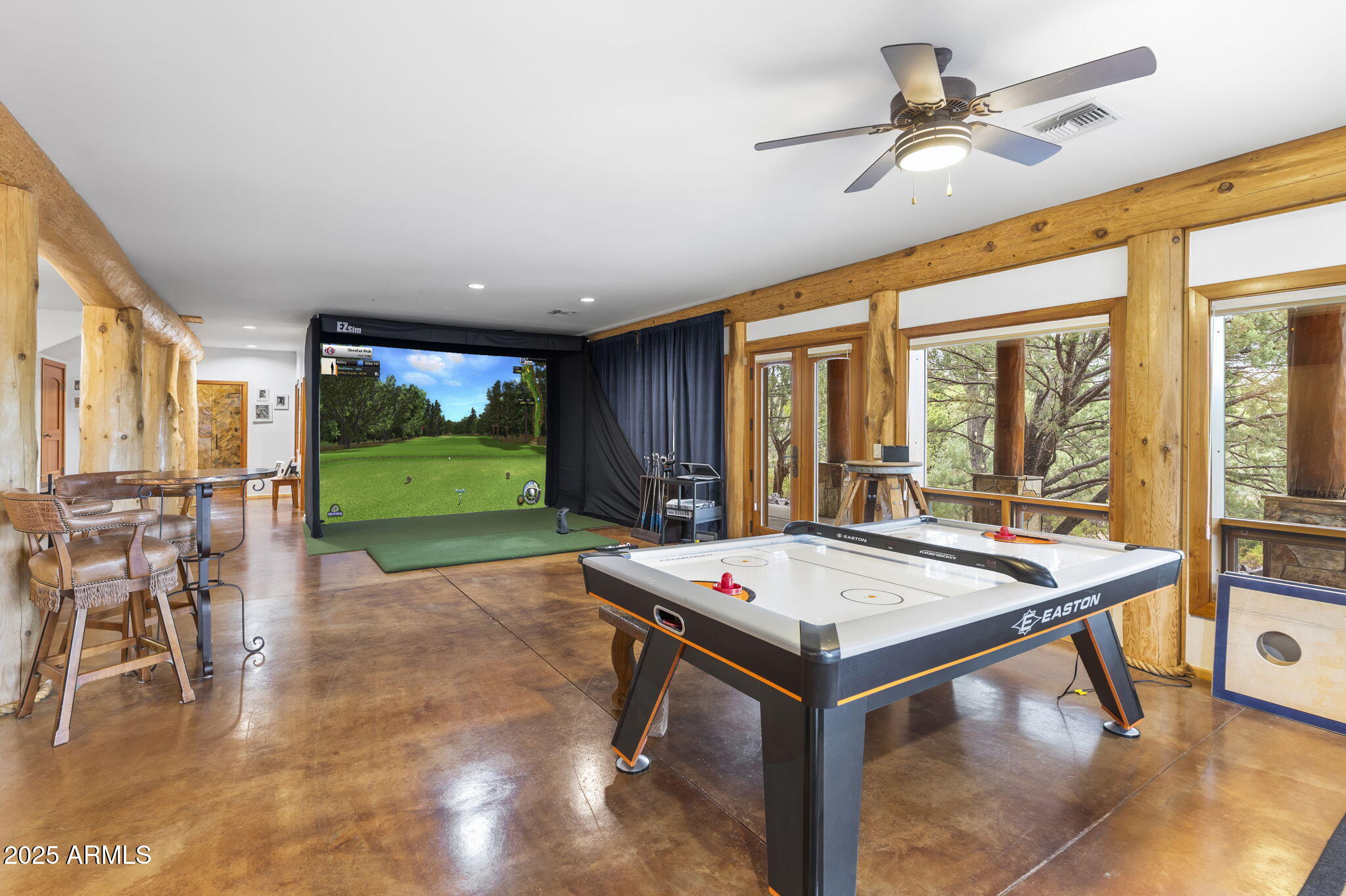 2706 E Wild Rose Circle