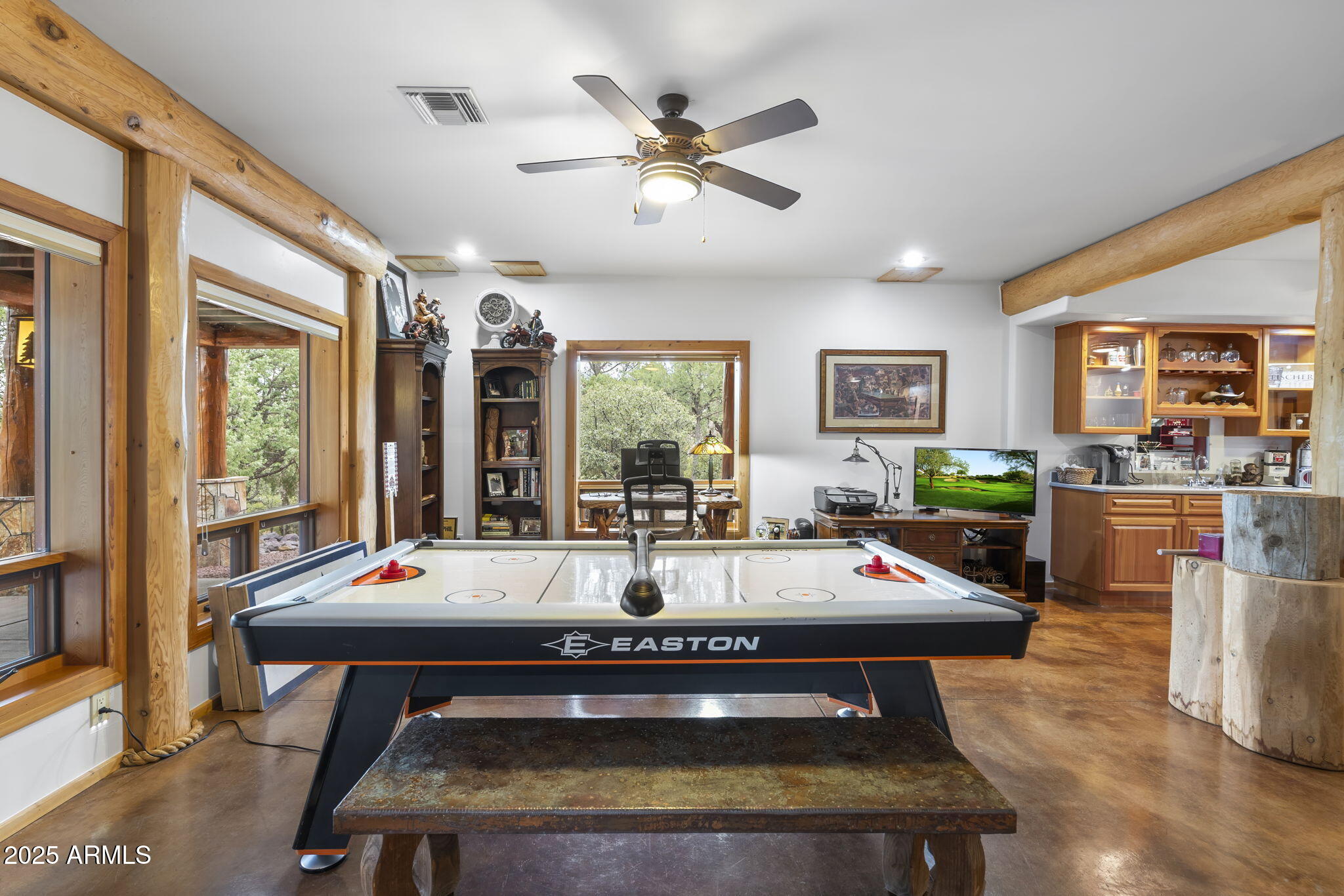 2706 E Wild Rose Circle