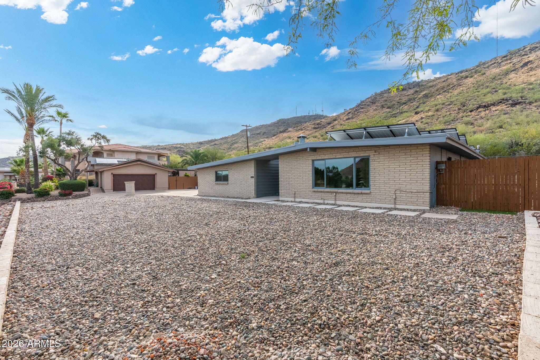 1527 W Windrose Drive