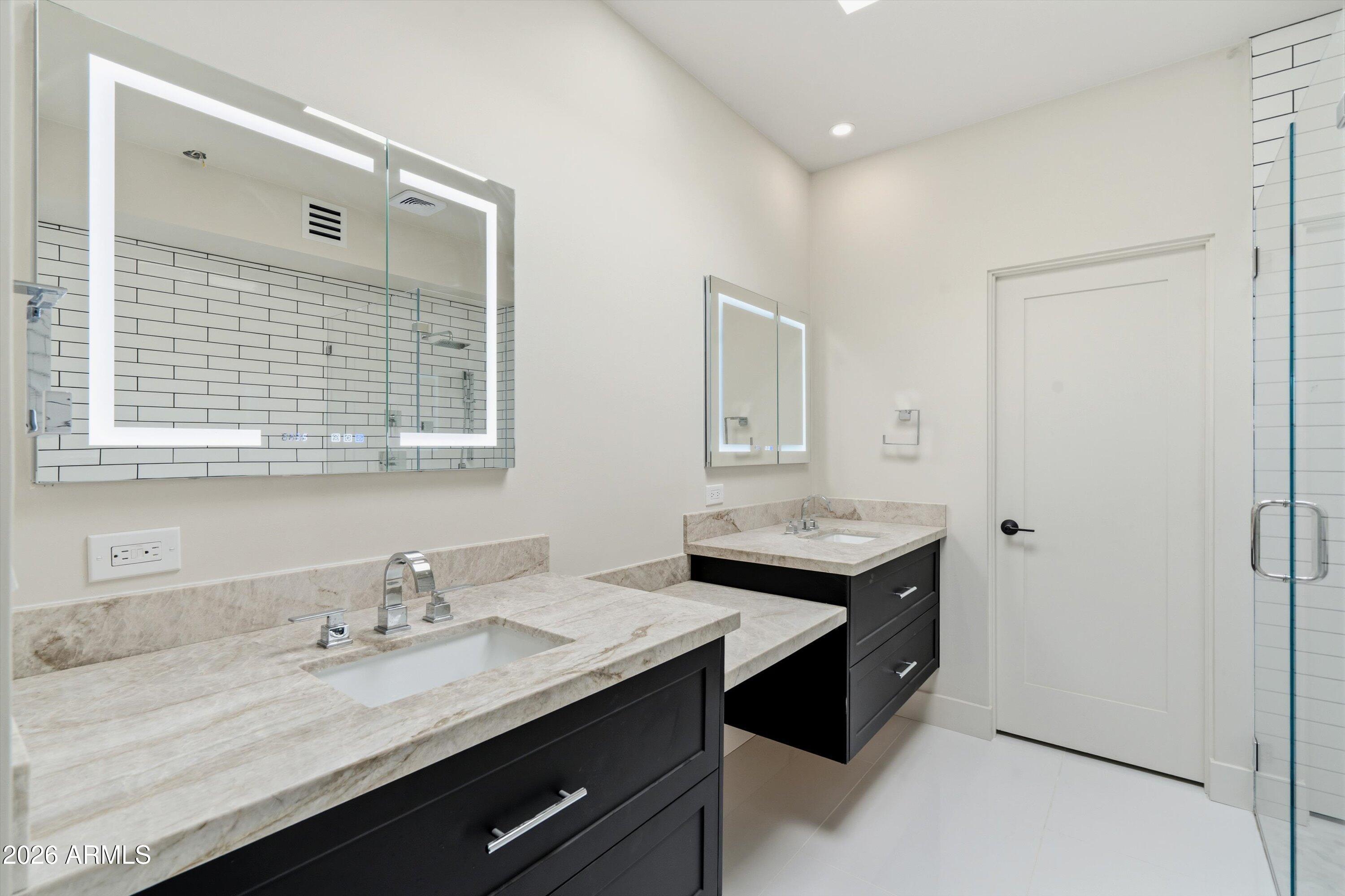 8565 E VISTA DEL LAGO N