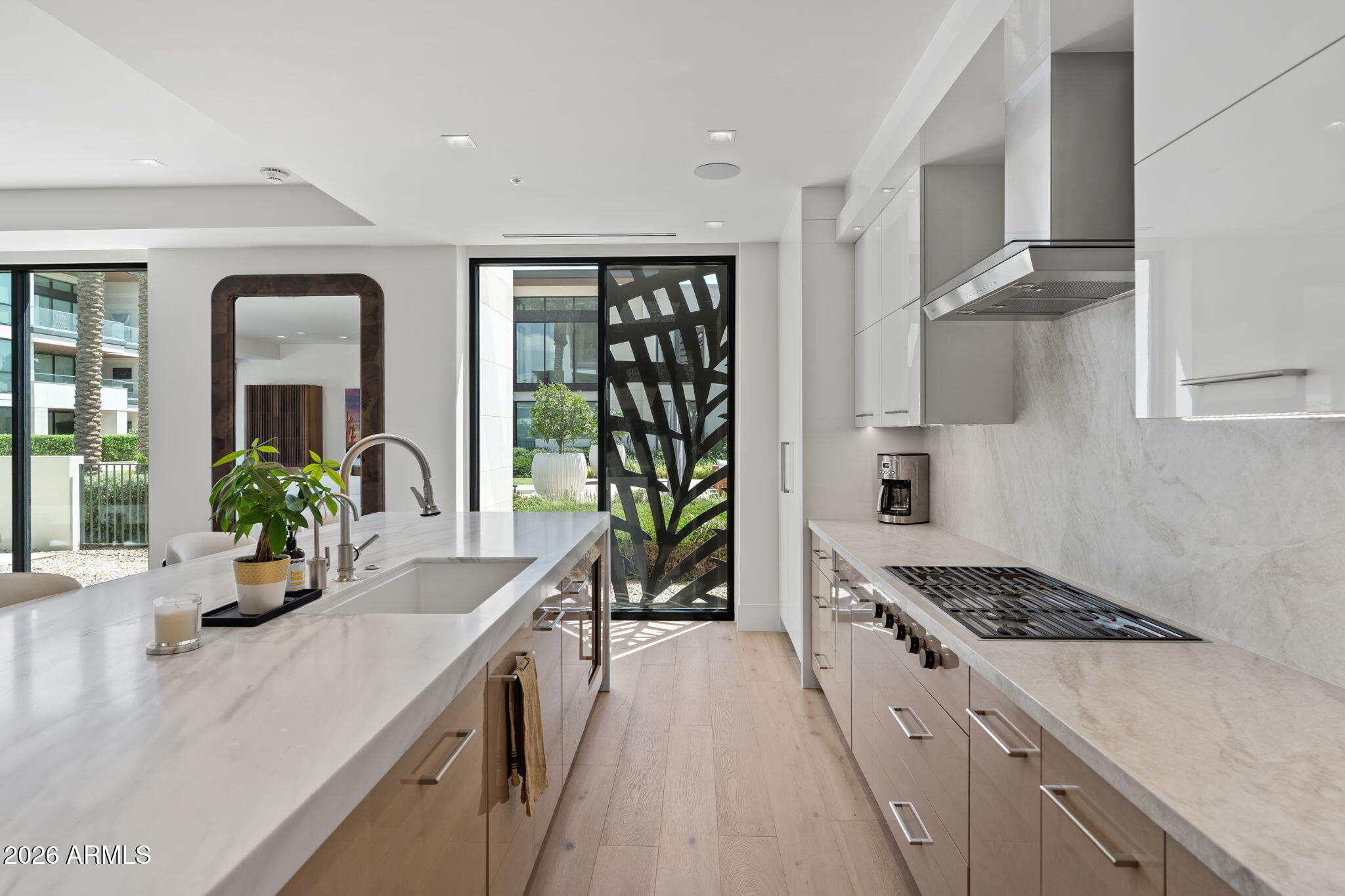 6587 N PALMERAIE Boulevard 1008