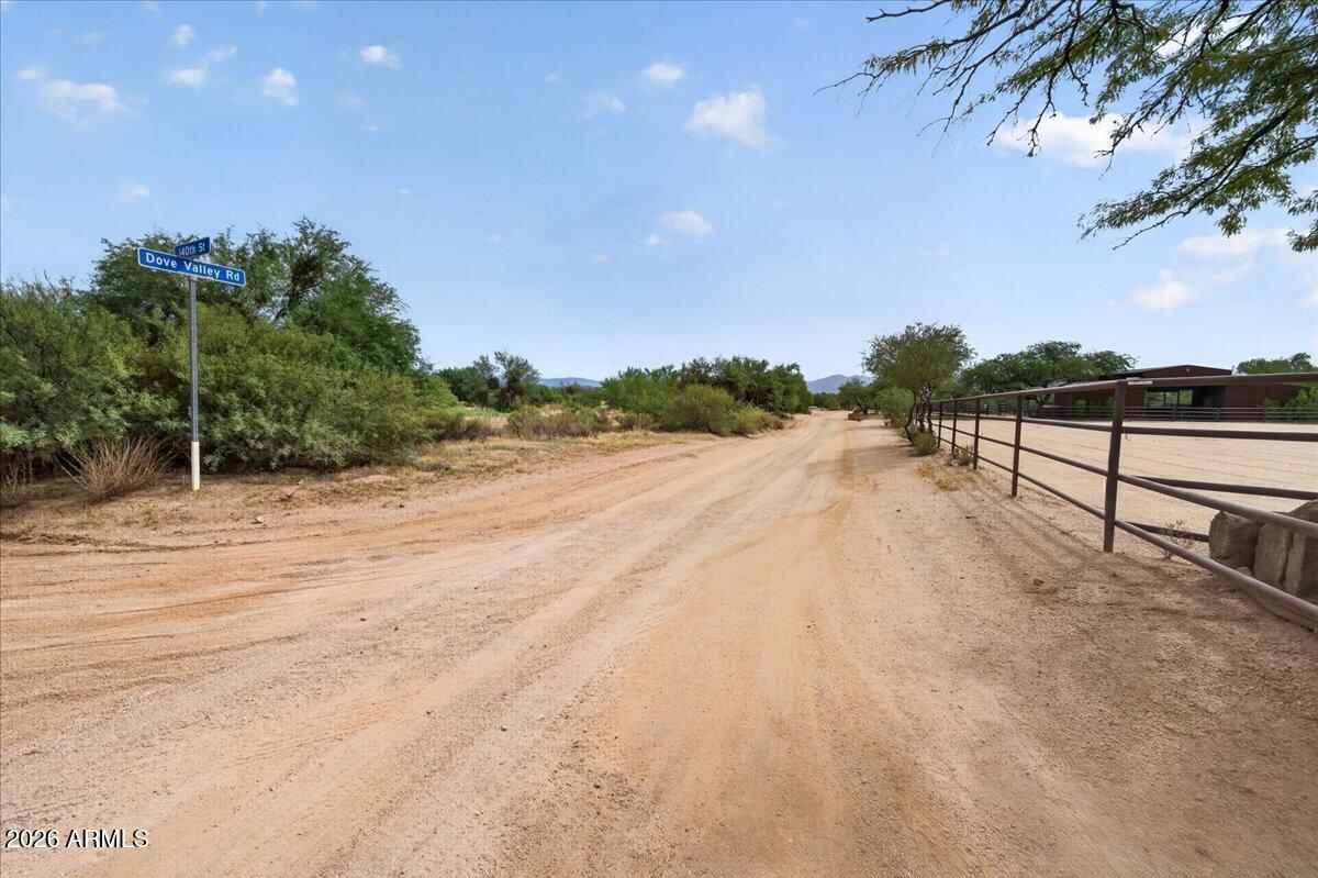 - 140th E Dove Valley Road -