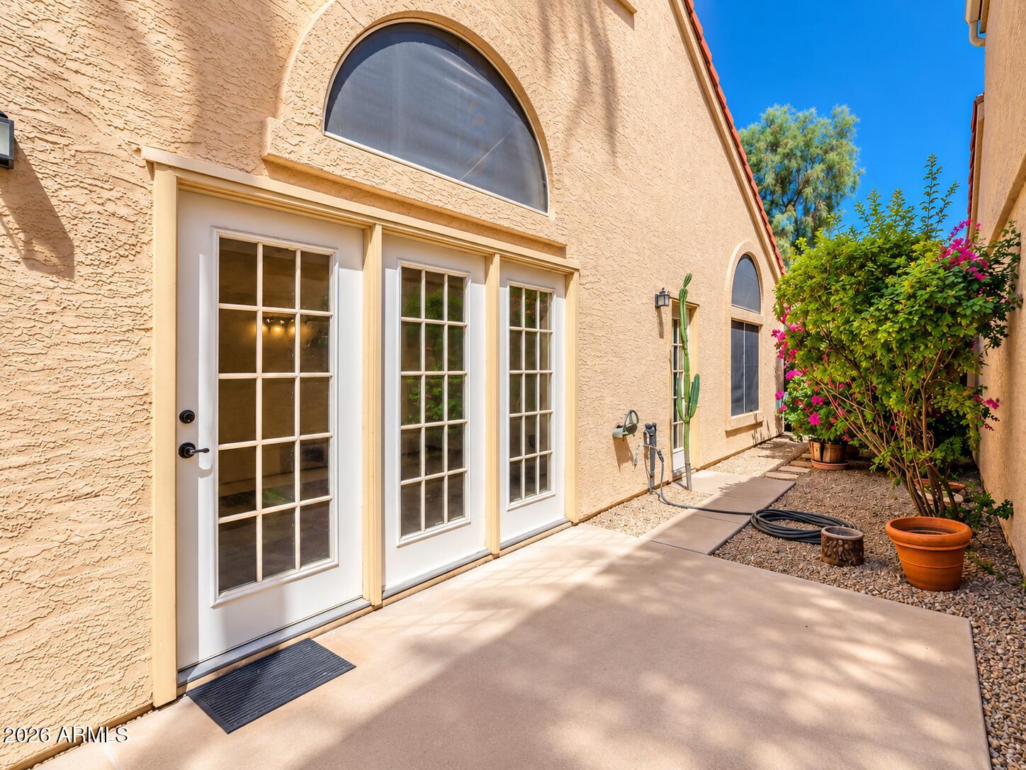 11218 E Mercer Lane