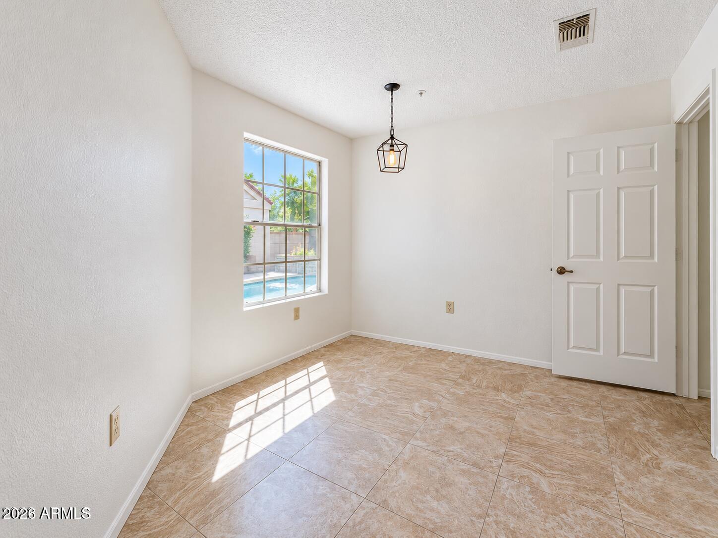 11218 E Mercer Lane