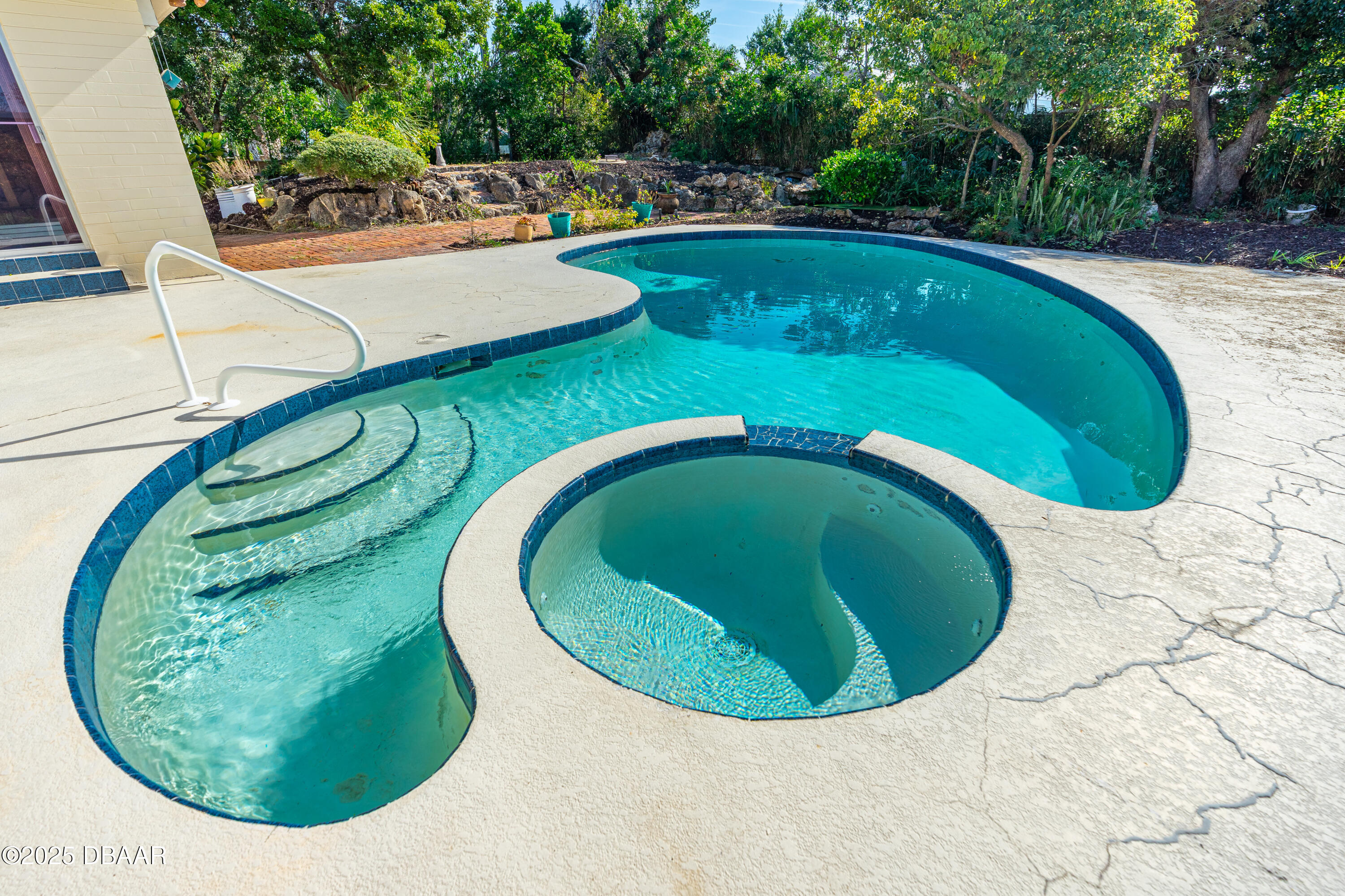 142 University Circle