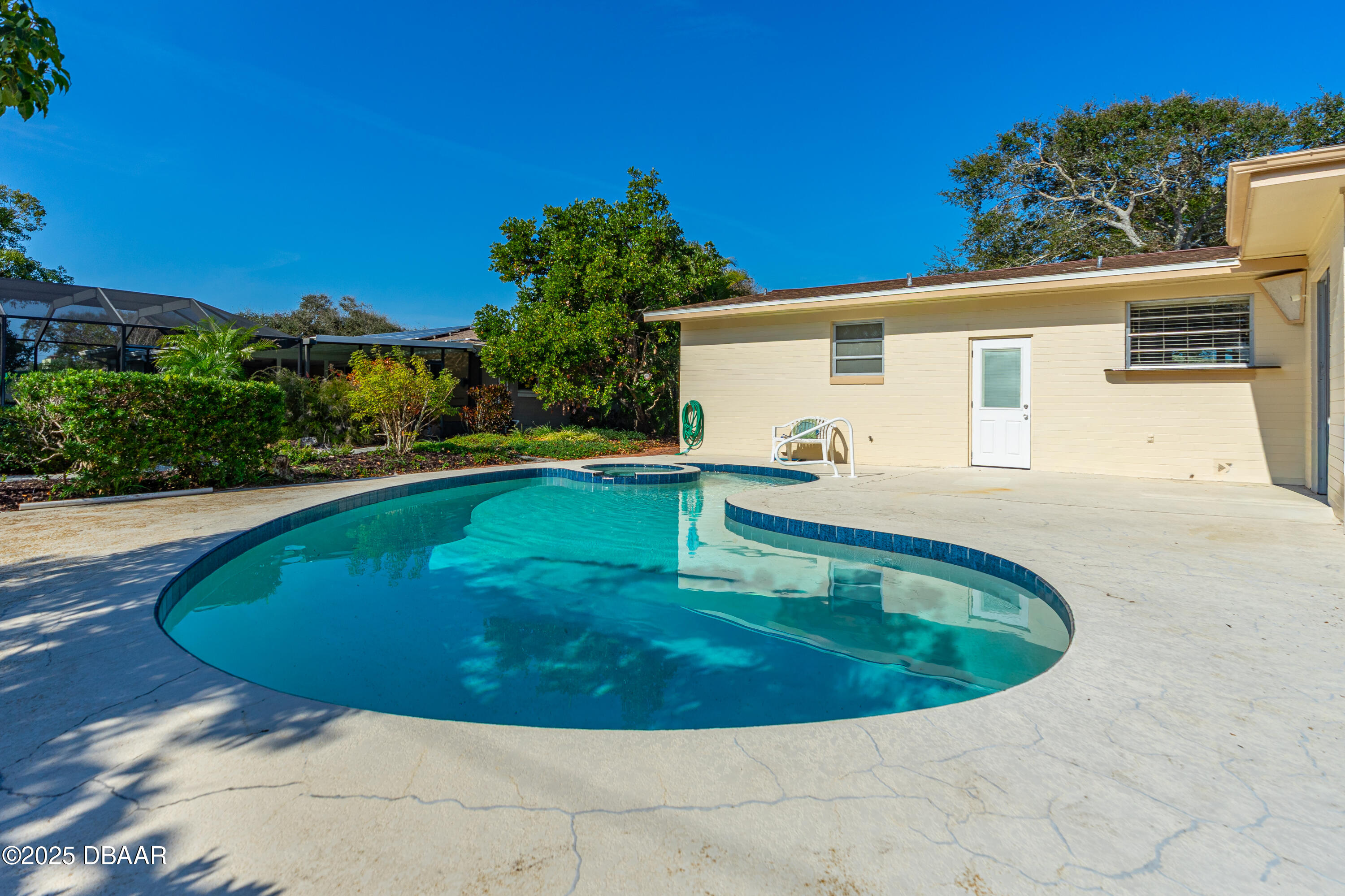 142 University Circle