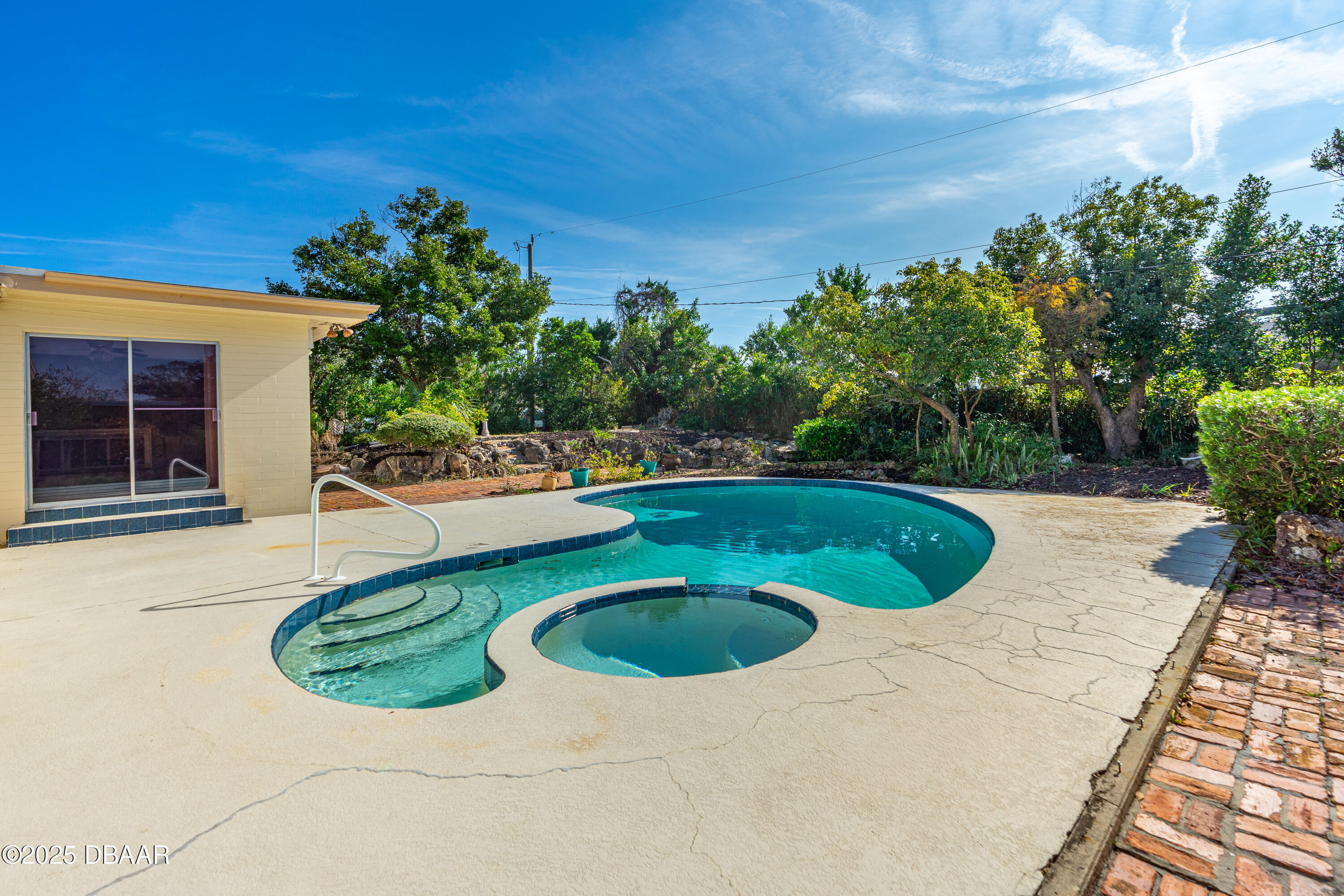 142 University Circle