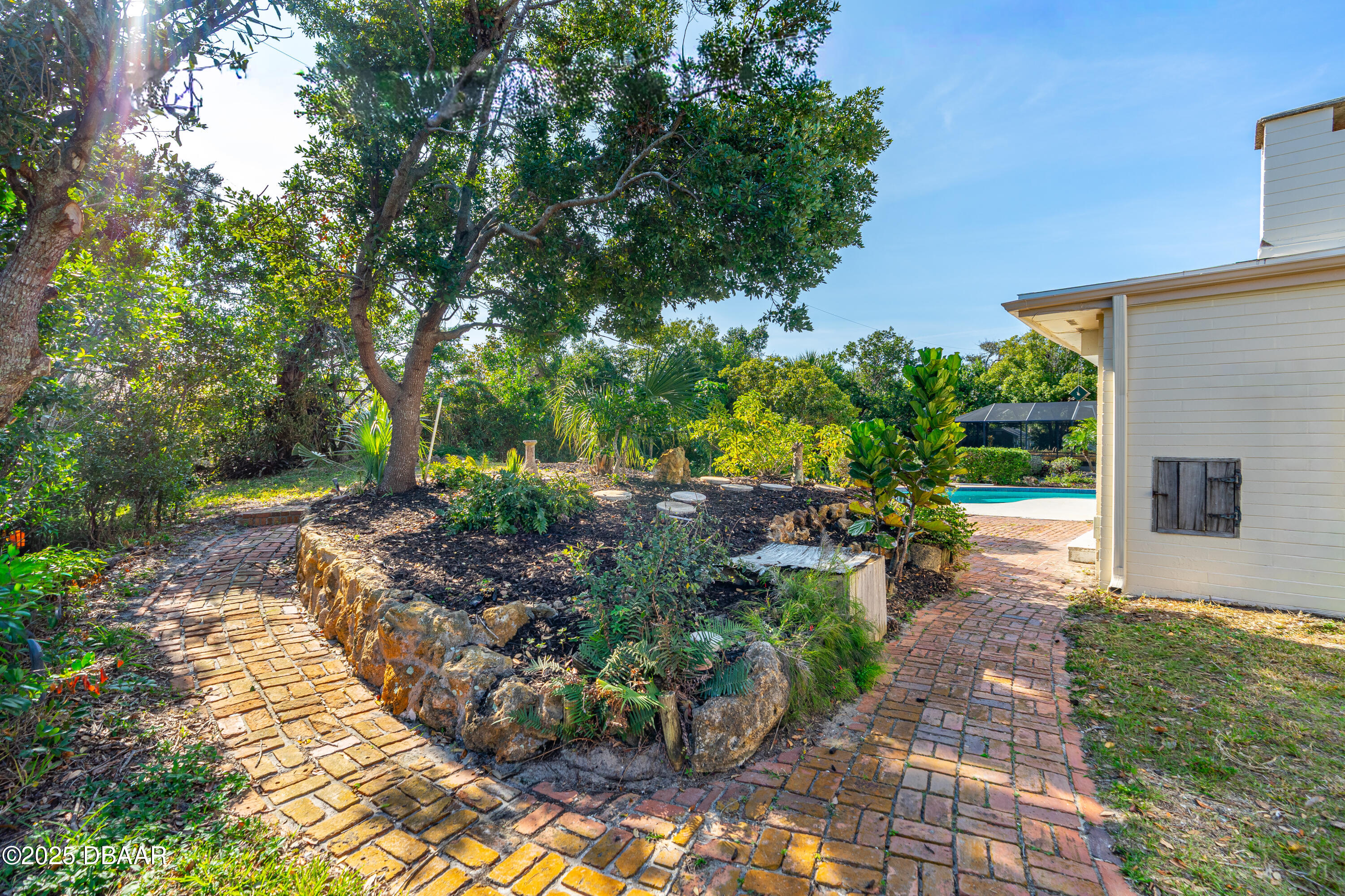 142 University Circle
