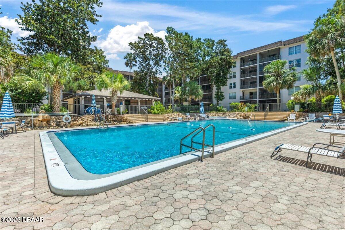 640 N Nova Road 114