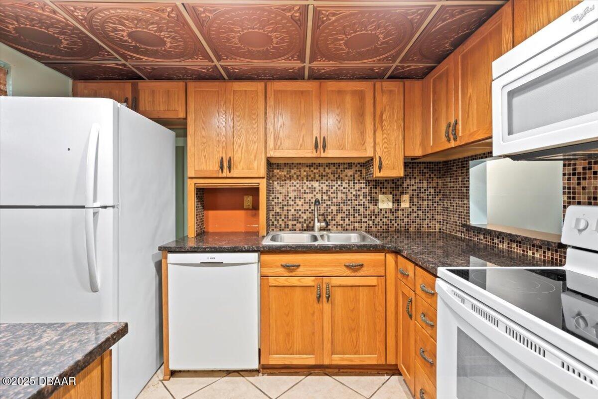 640 N Nova Road 114