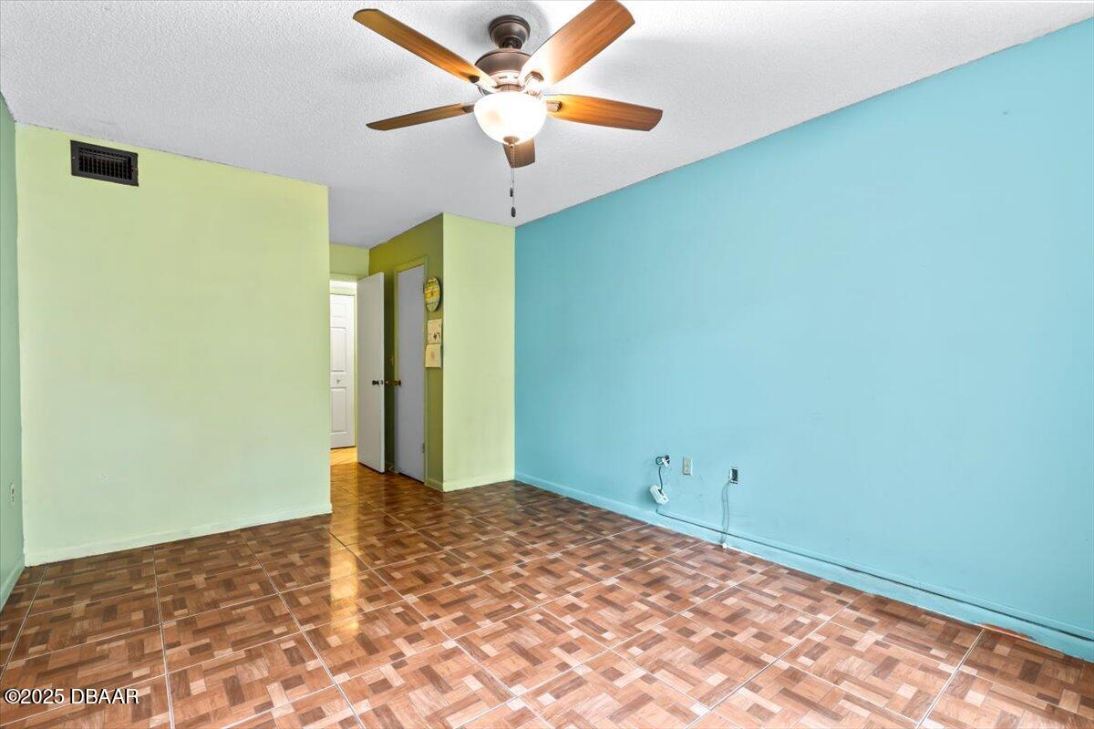 640 N Nova Road 114
