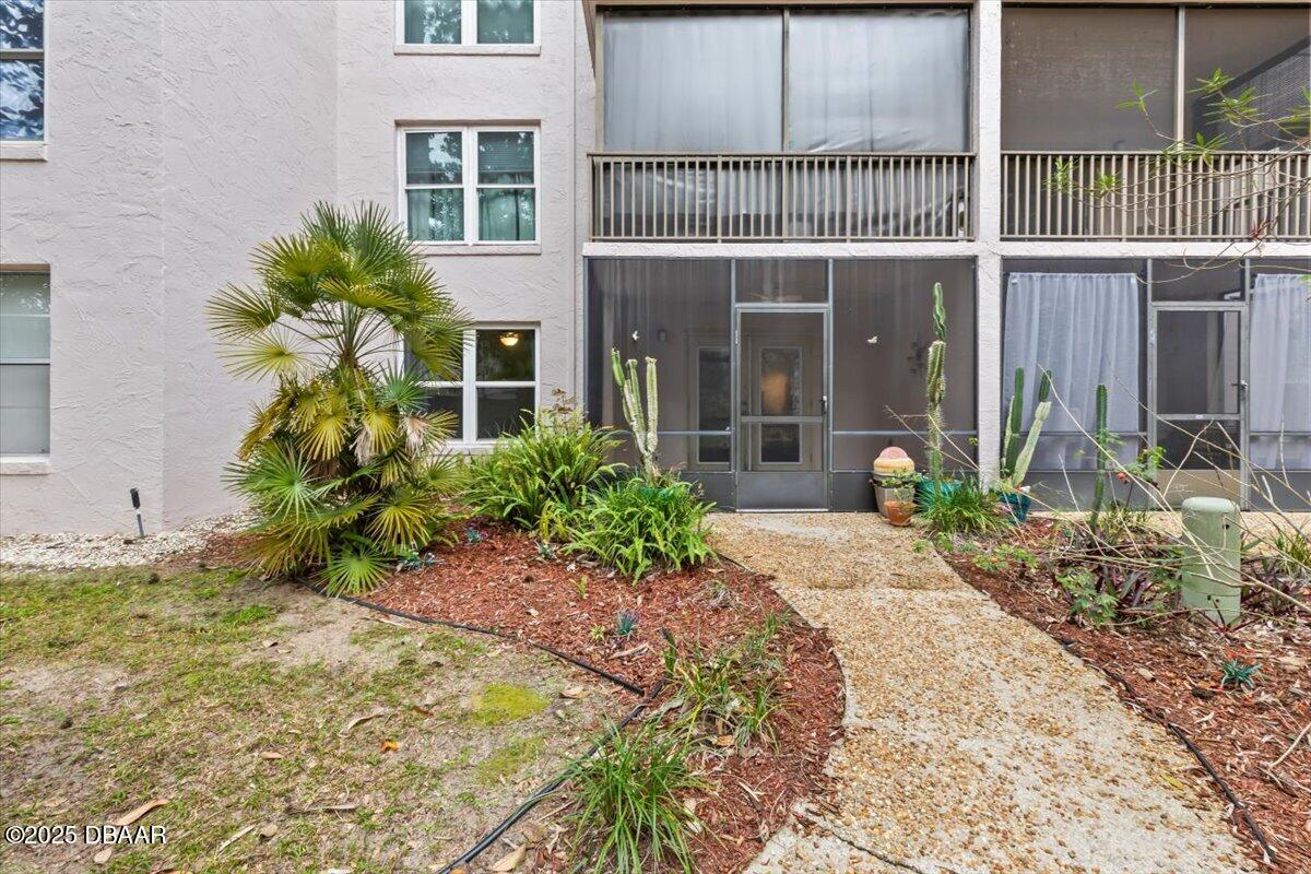 640 N Nova Road 114