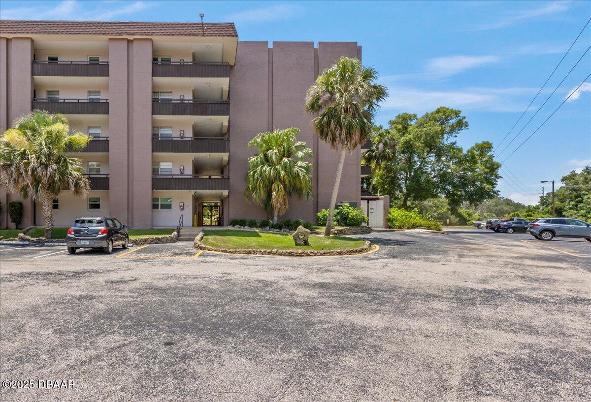 640 N Nova Road 114