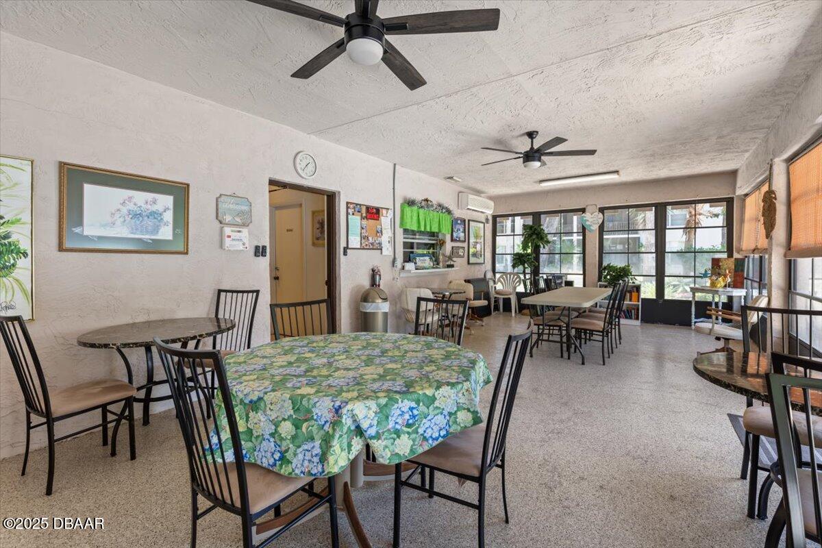 640 N Nova Road 114