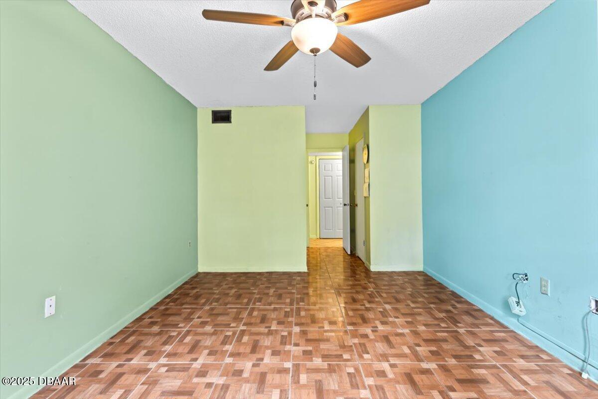 640 N Nova Road 114