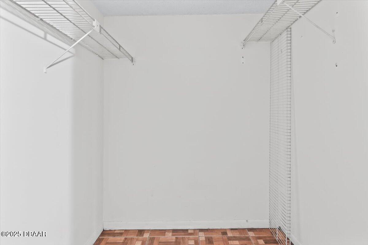 640 N Nova Road 114