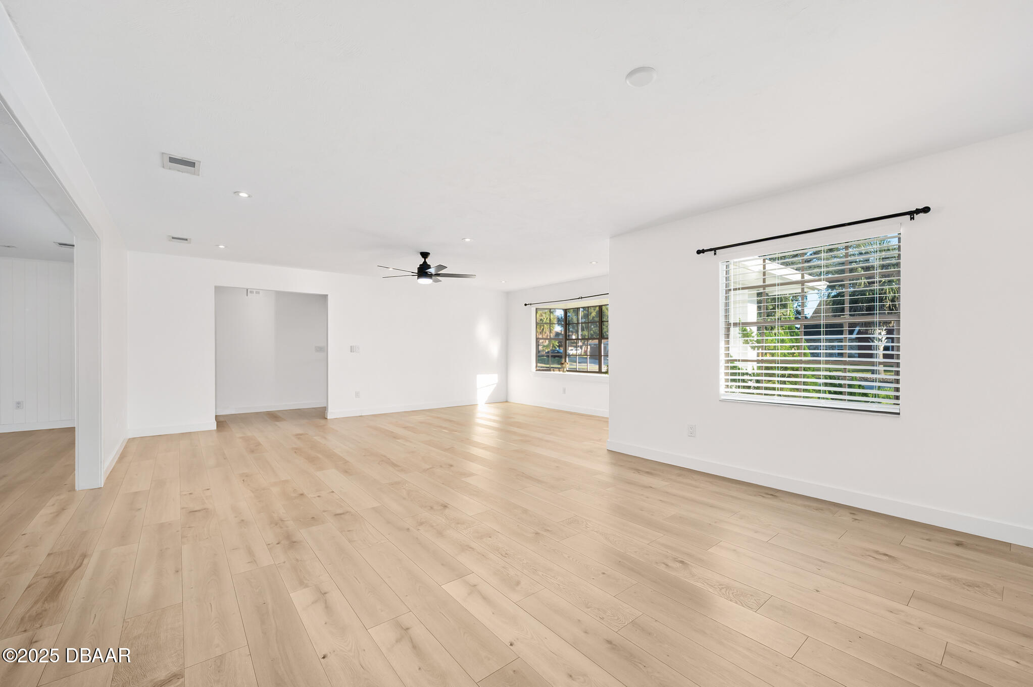 2 Avenue Bonita