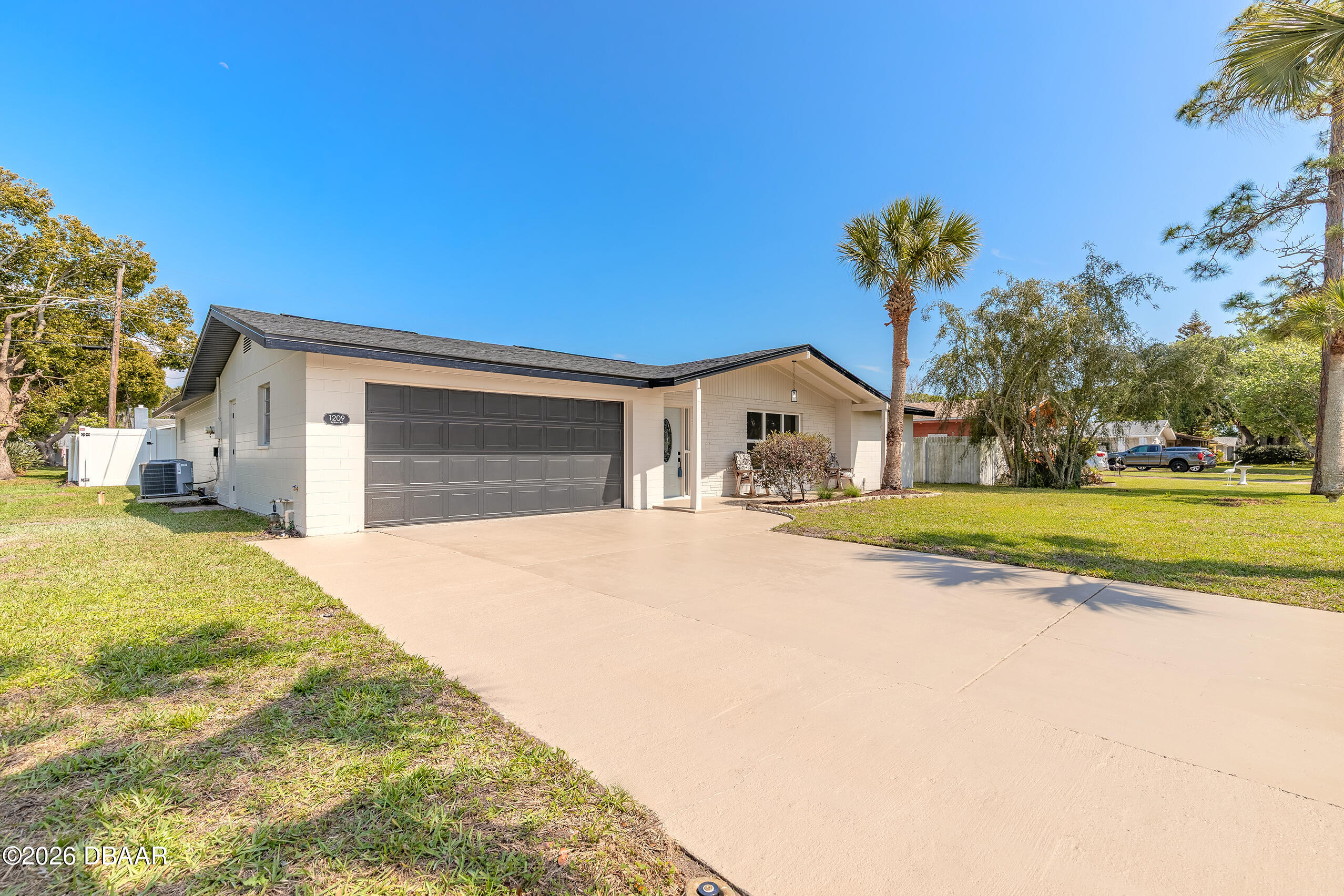 1209 Sunland Road
