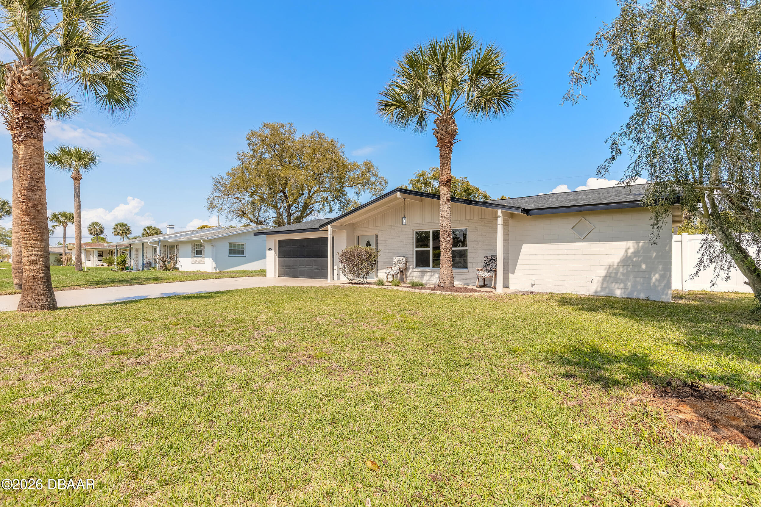 1209 Sunland Road