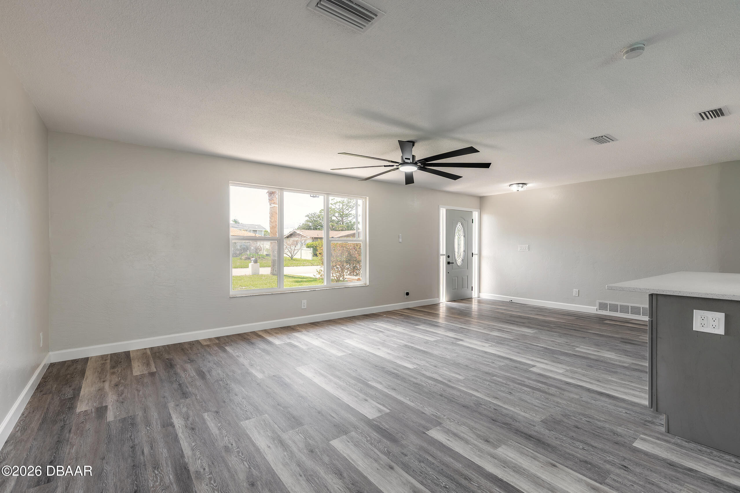 1209 Sunland Road