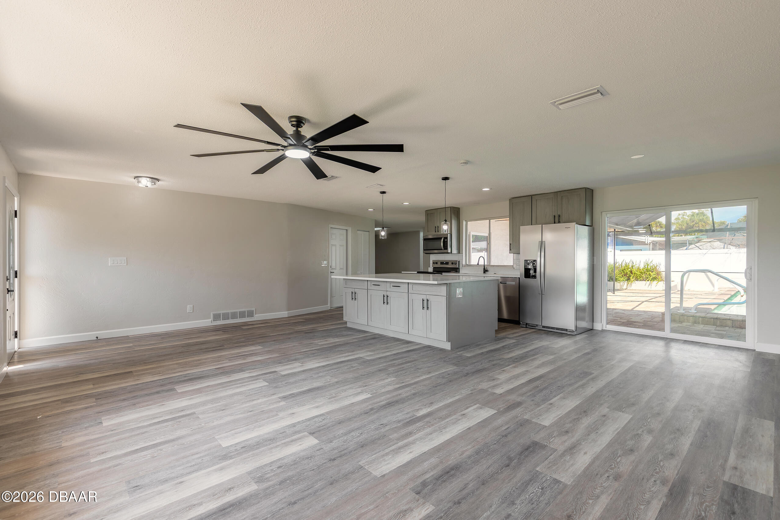 1209 Sunland Road