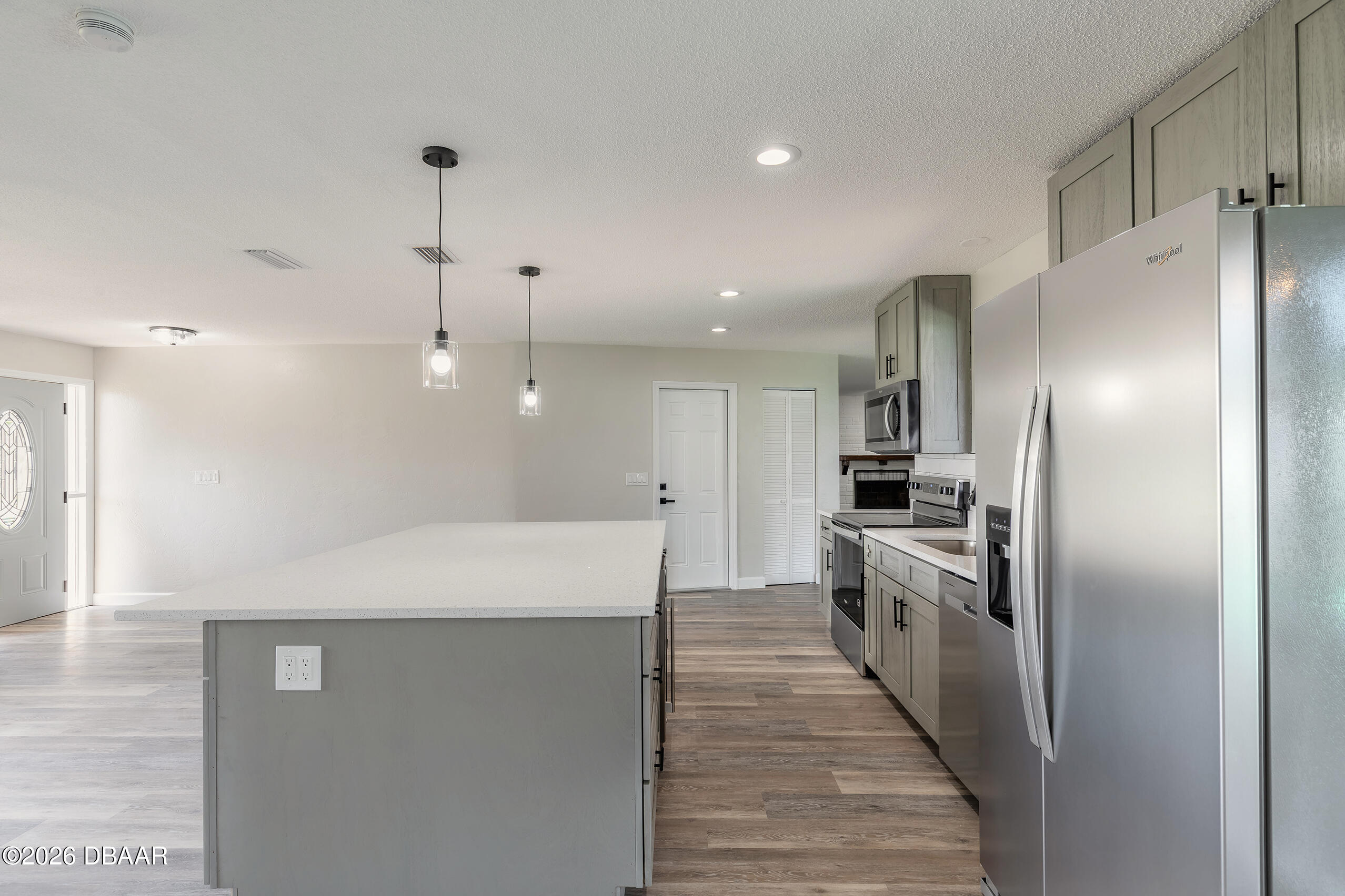 1209 Sunland Road