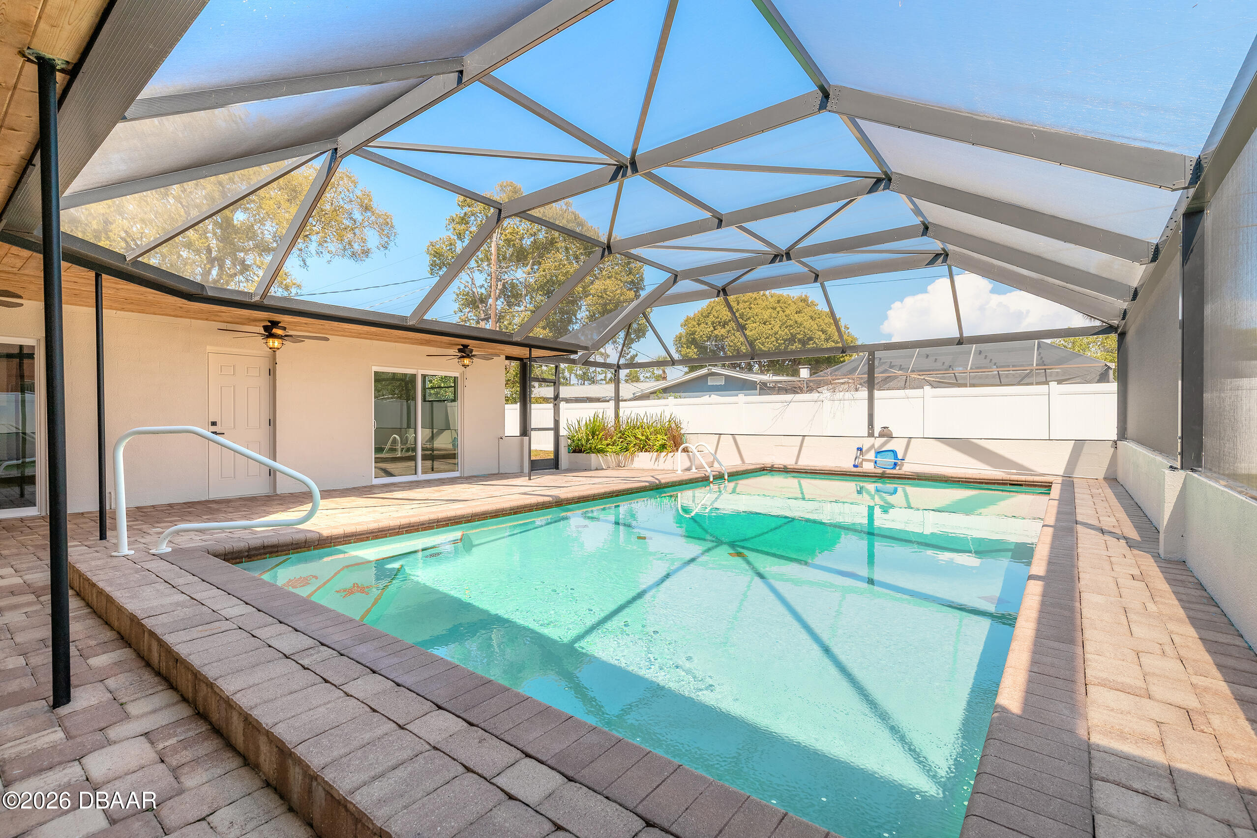 1209 Sunland Road