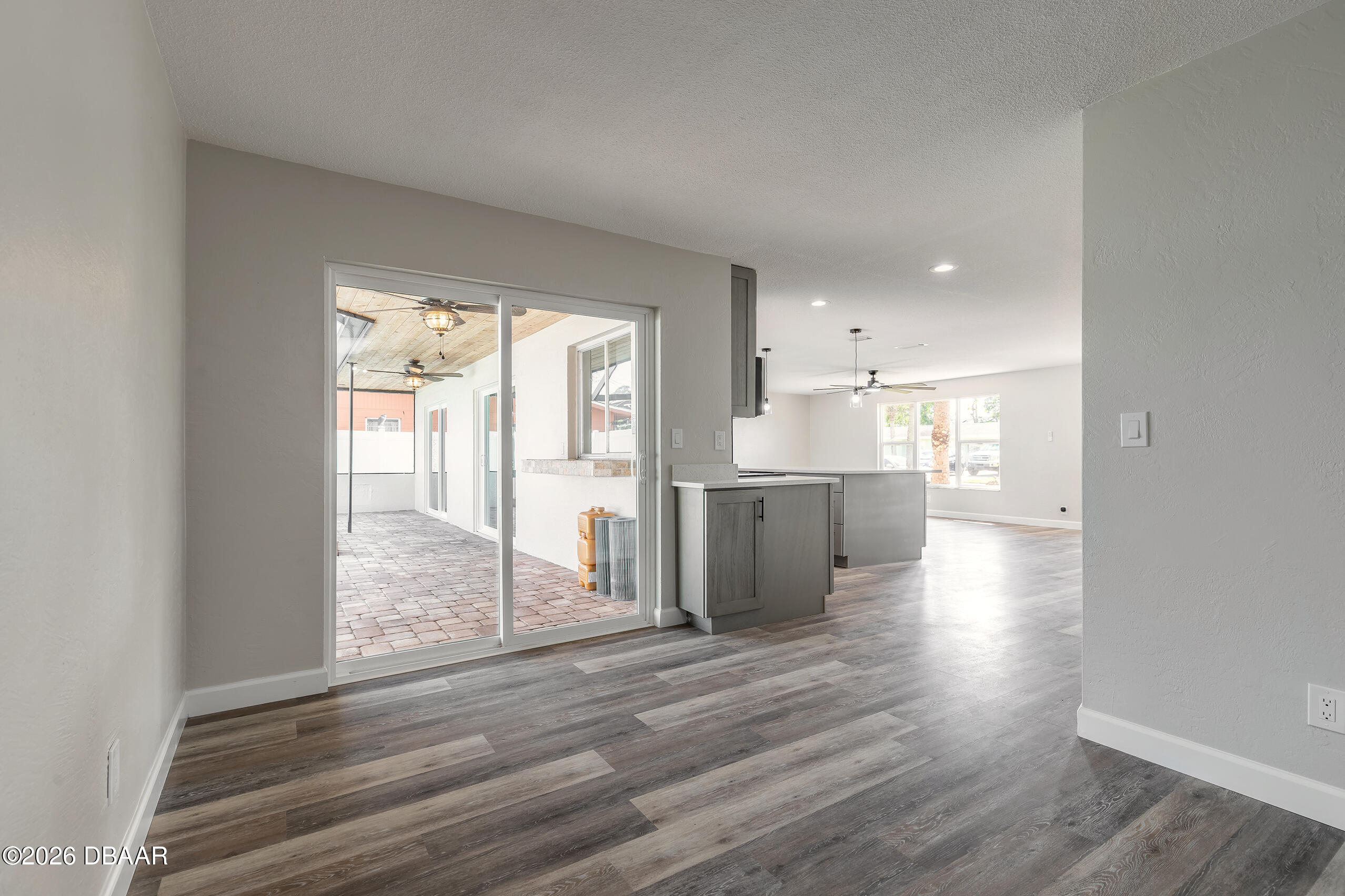 1209 Sunland Road