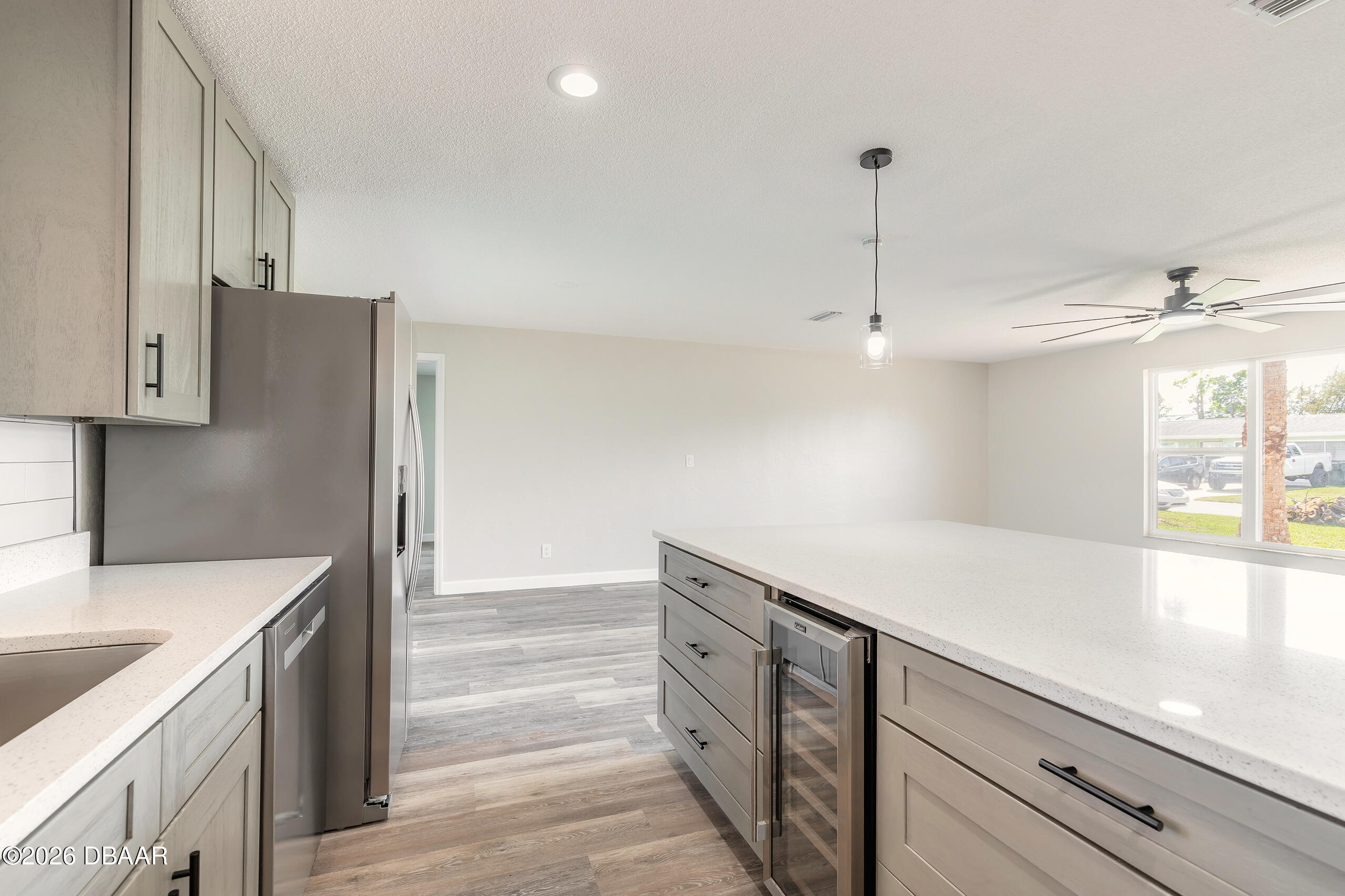 1209 Sunland Road