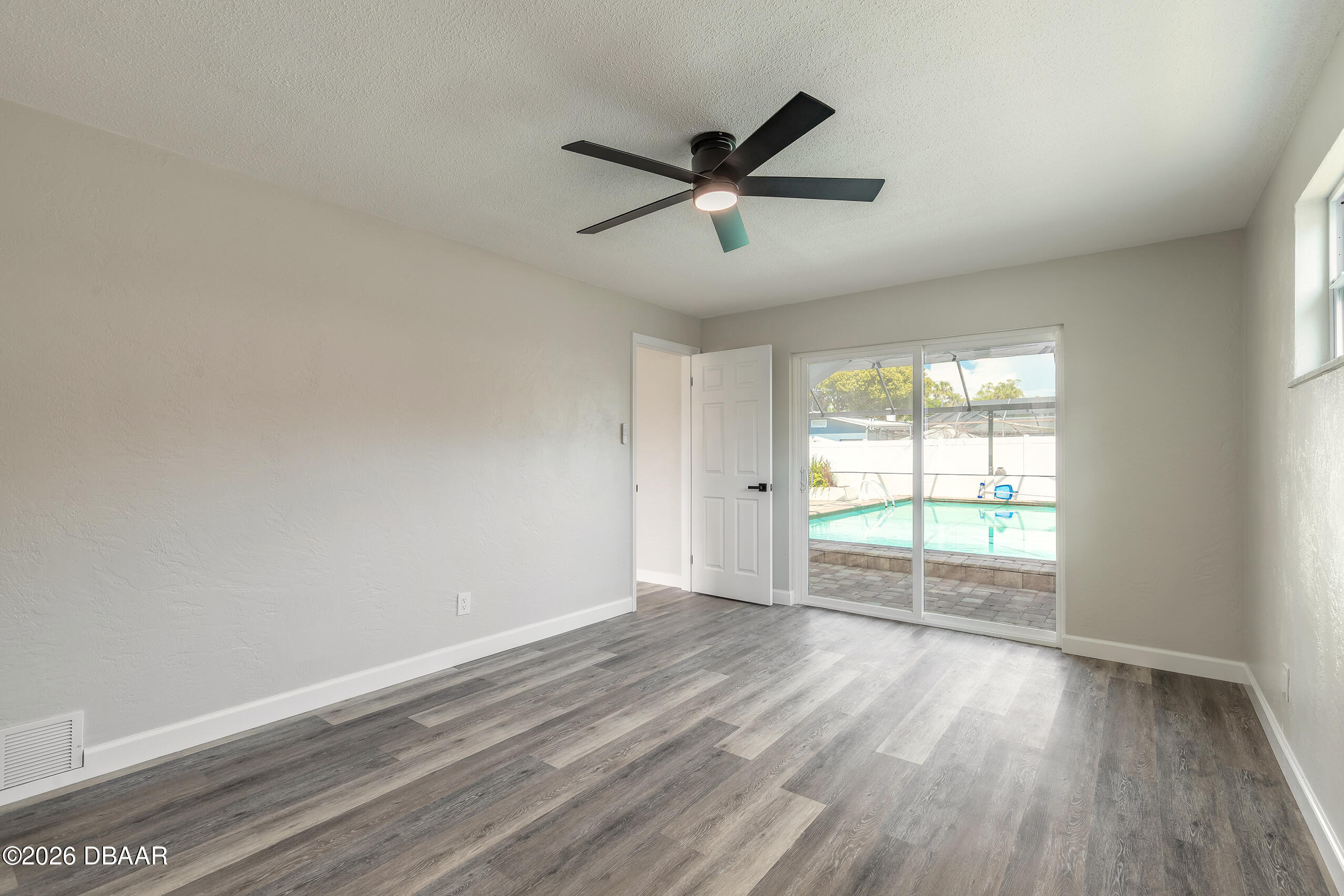 1209 Sunland Road