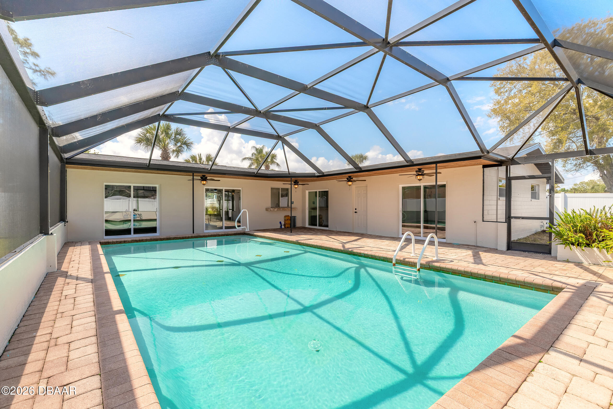 1209 Sunland Road