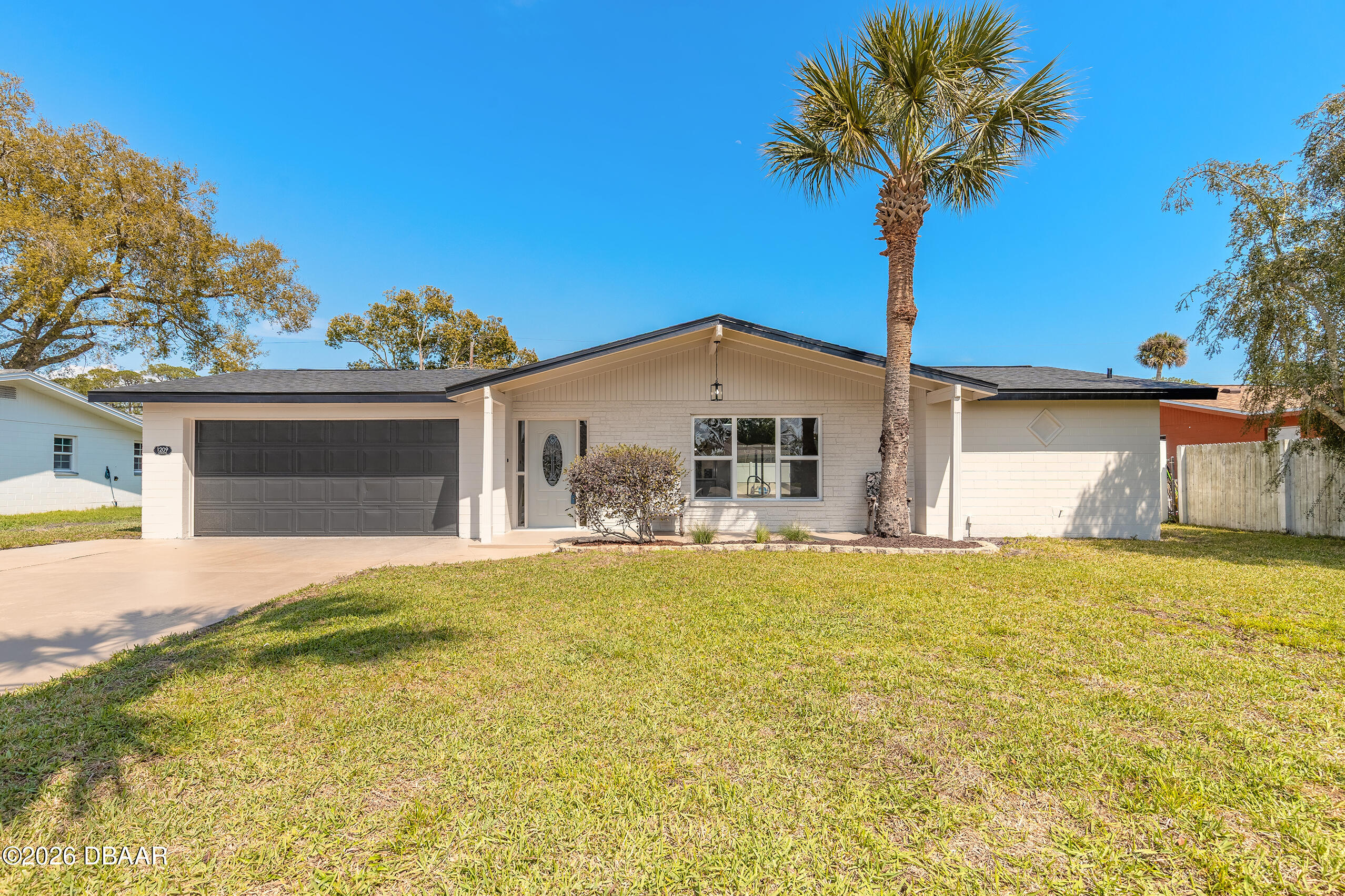 1209 Sunland Road