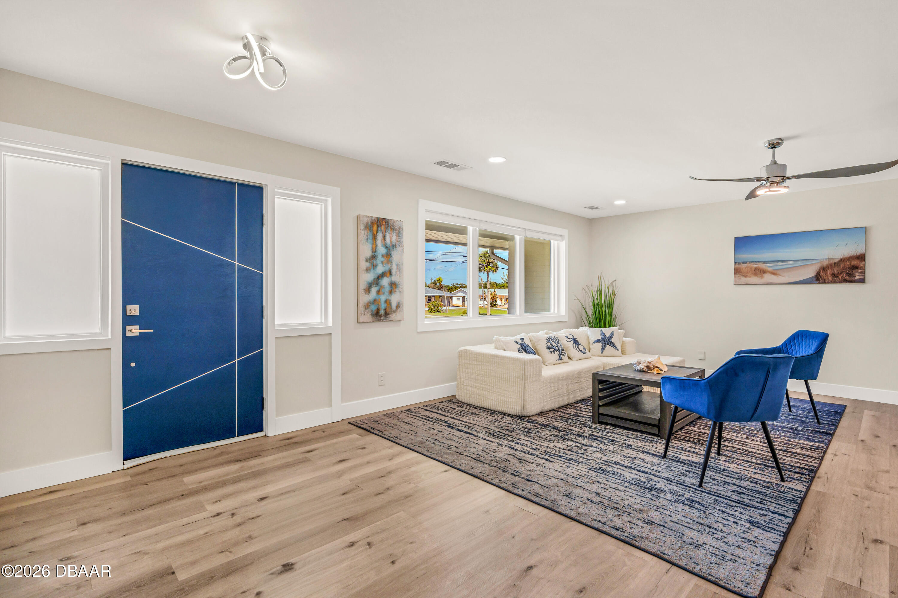 2111 S Peninsula Drive