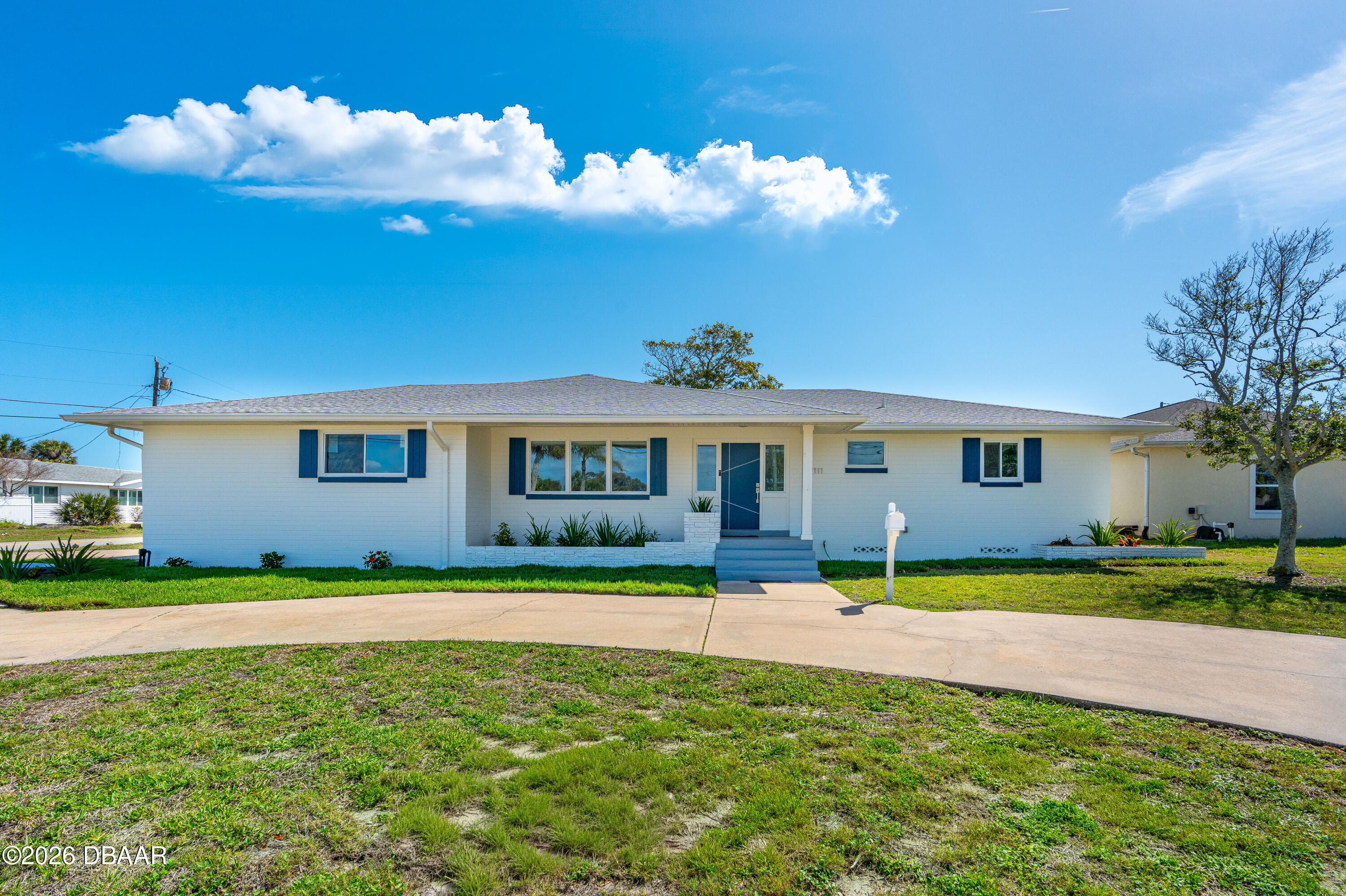 2111 S Peninsula Drive