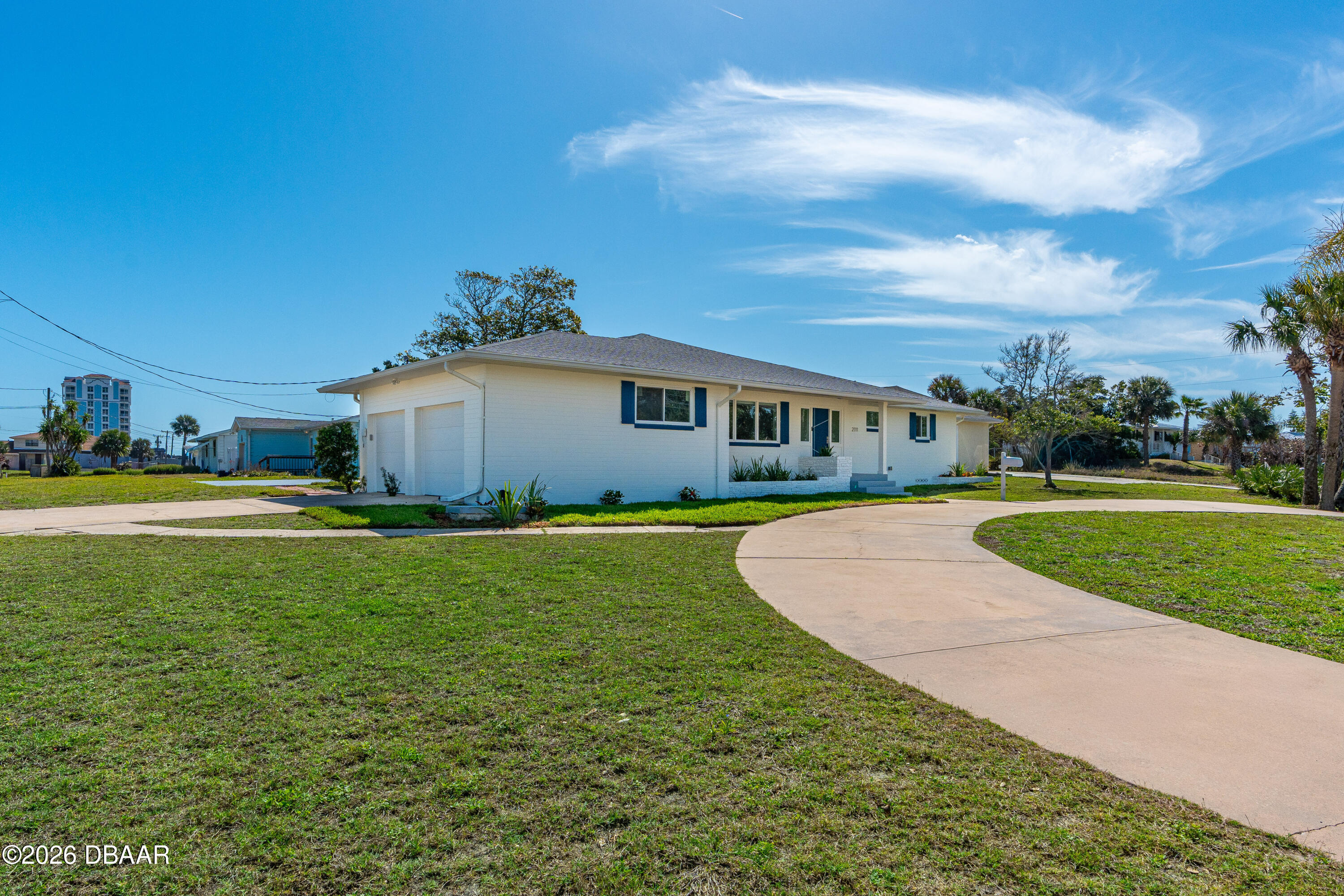 2111 S Peninsula Drive