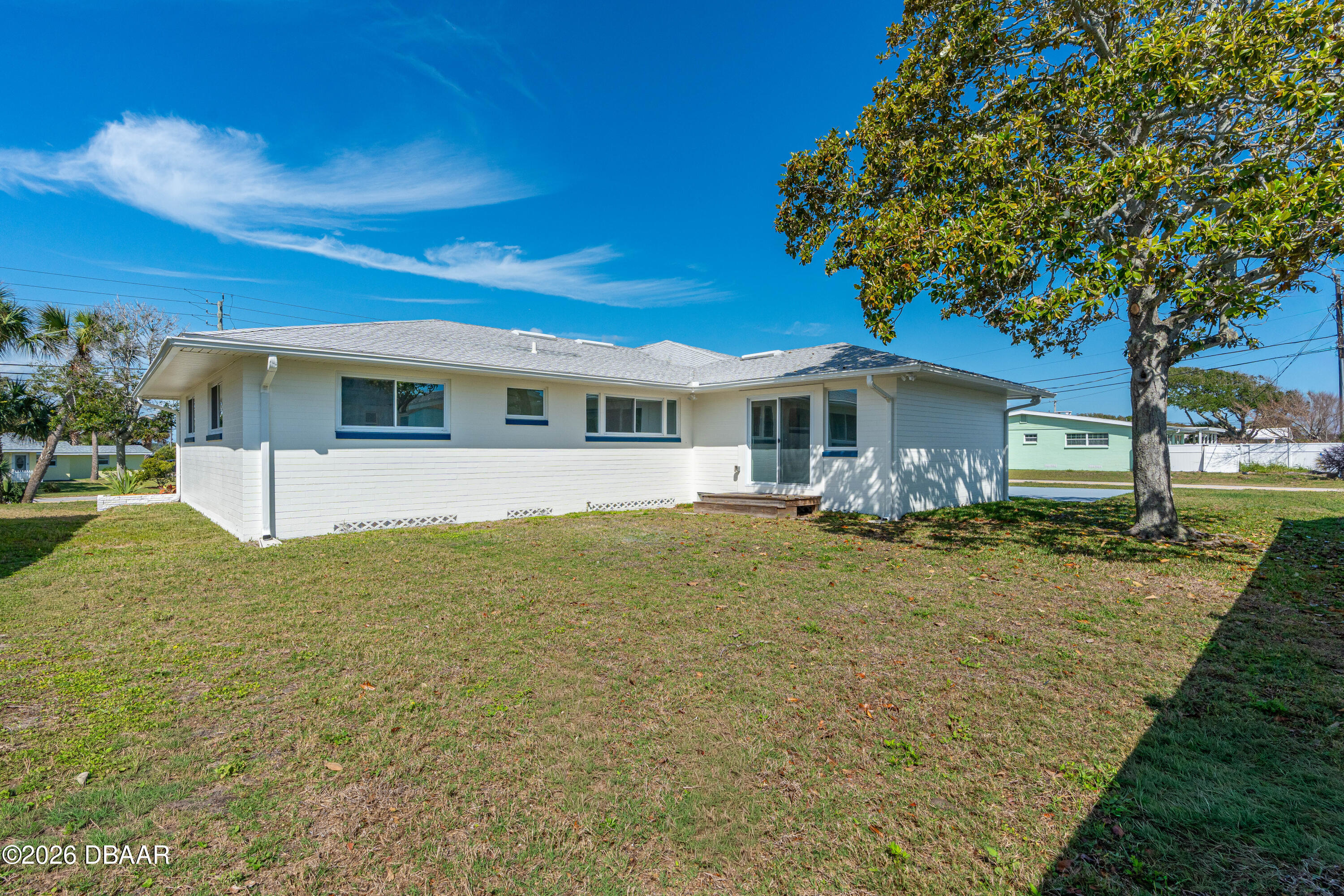 2111 S Peninsula Drive
