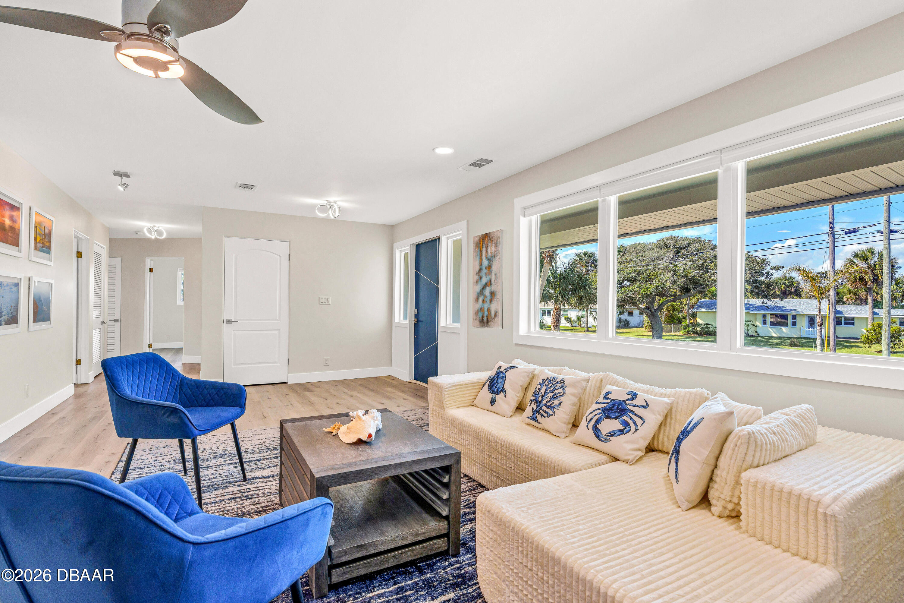 2111 S Peninsula Drive