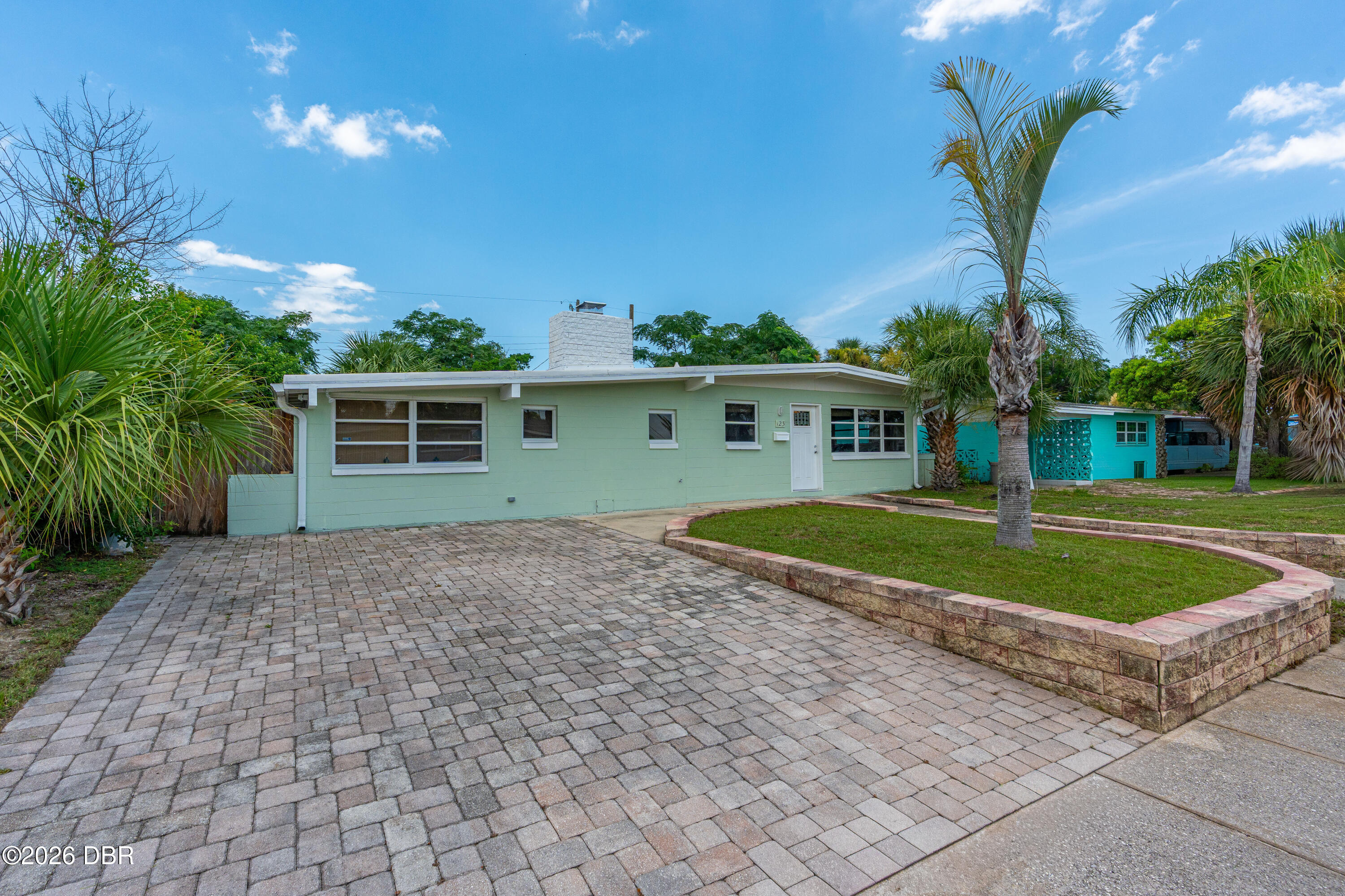 123 Essex Drive
